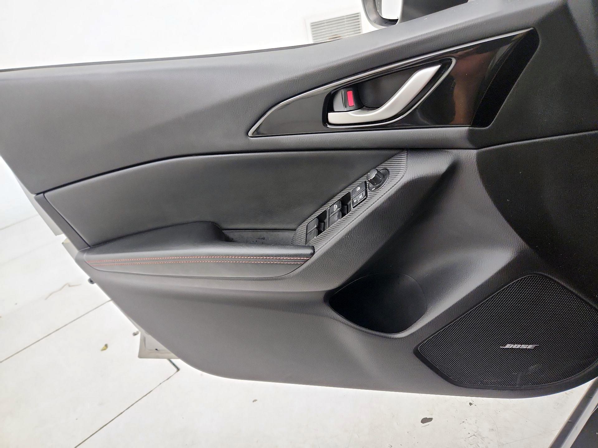 Thumbnail: 2015 Mazda Mazda3 - 12