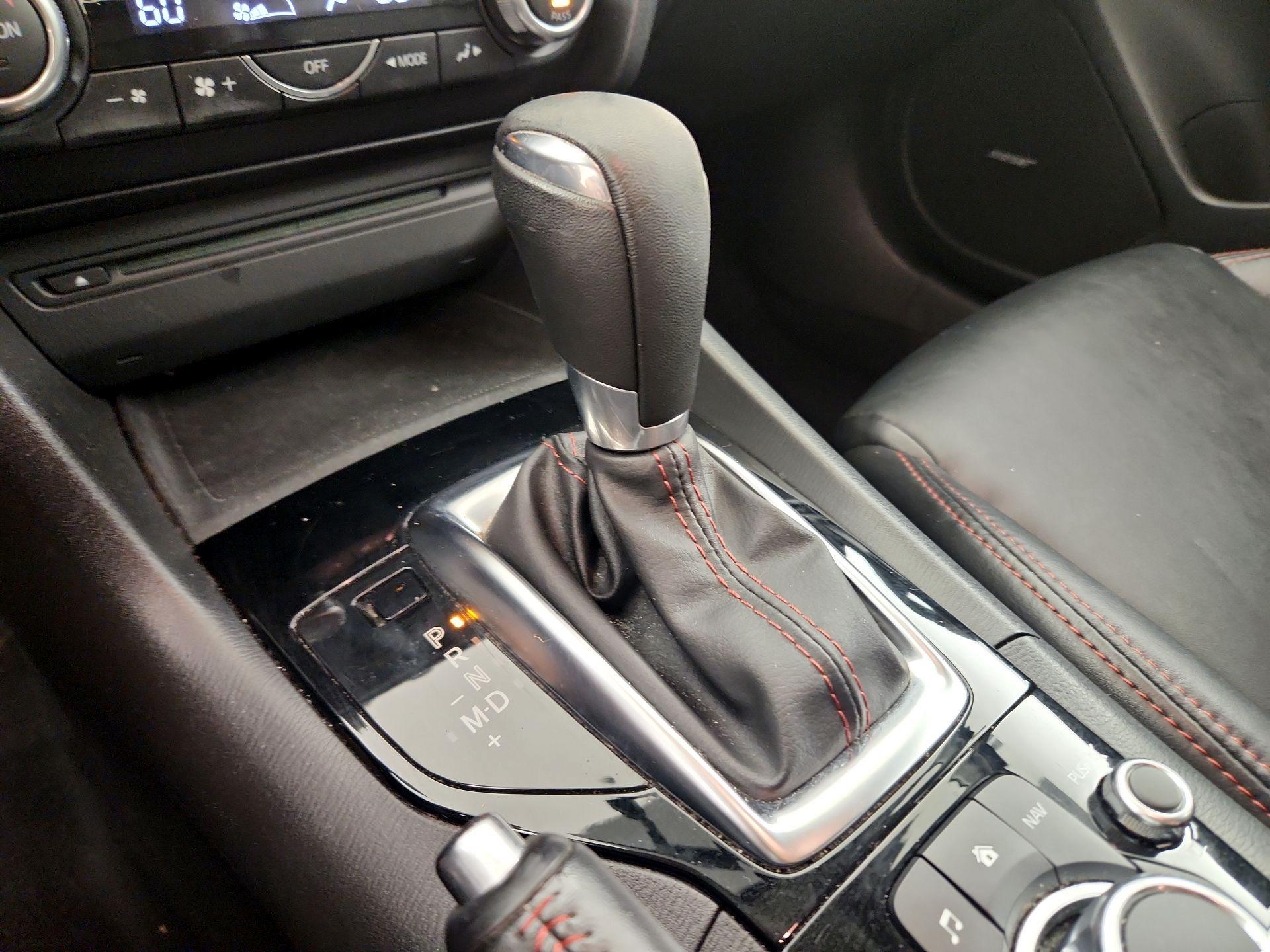 Thumbnail: 2015 Mazda Mazda3 - 18