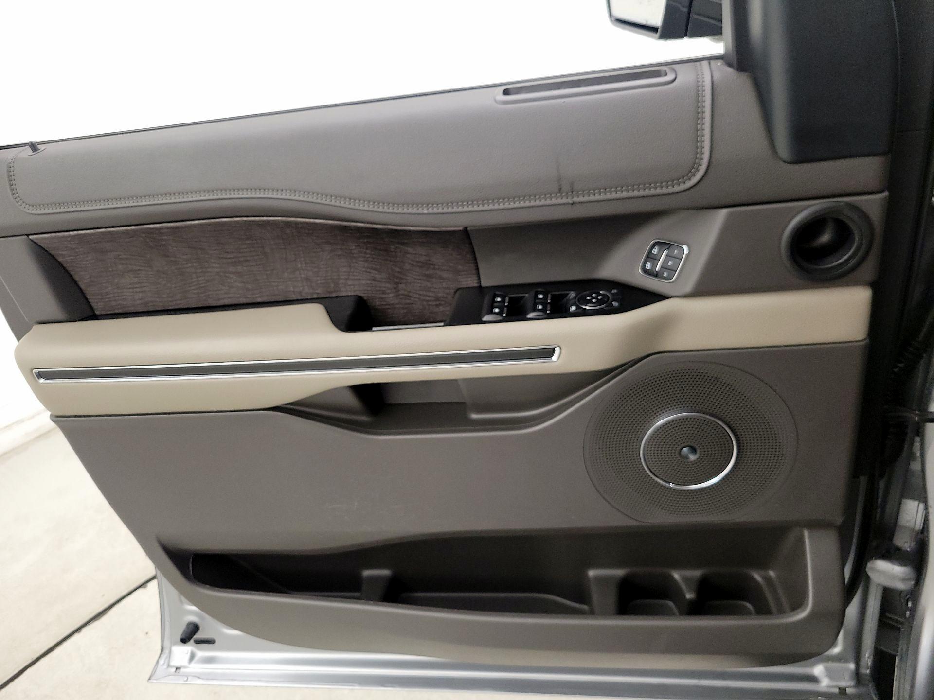 Thumbnail: 2021 Ford Expedition - 12
