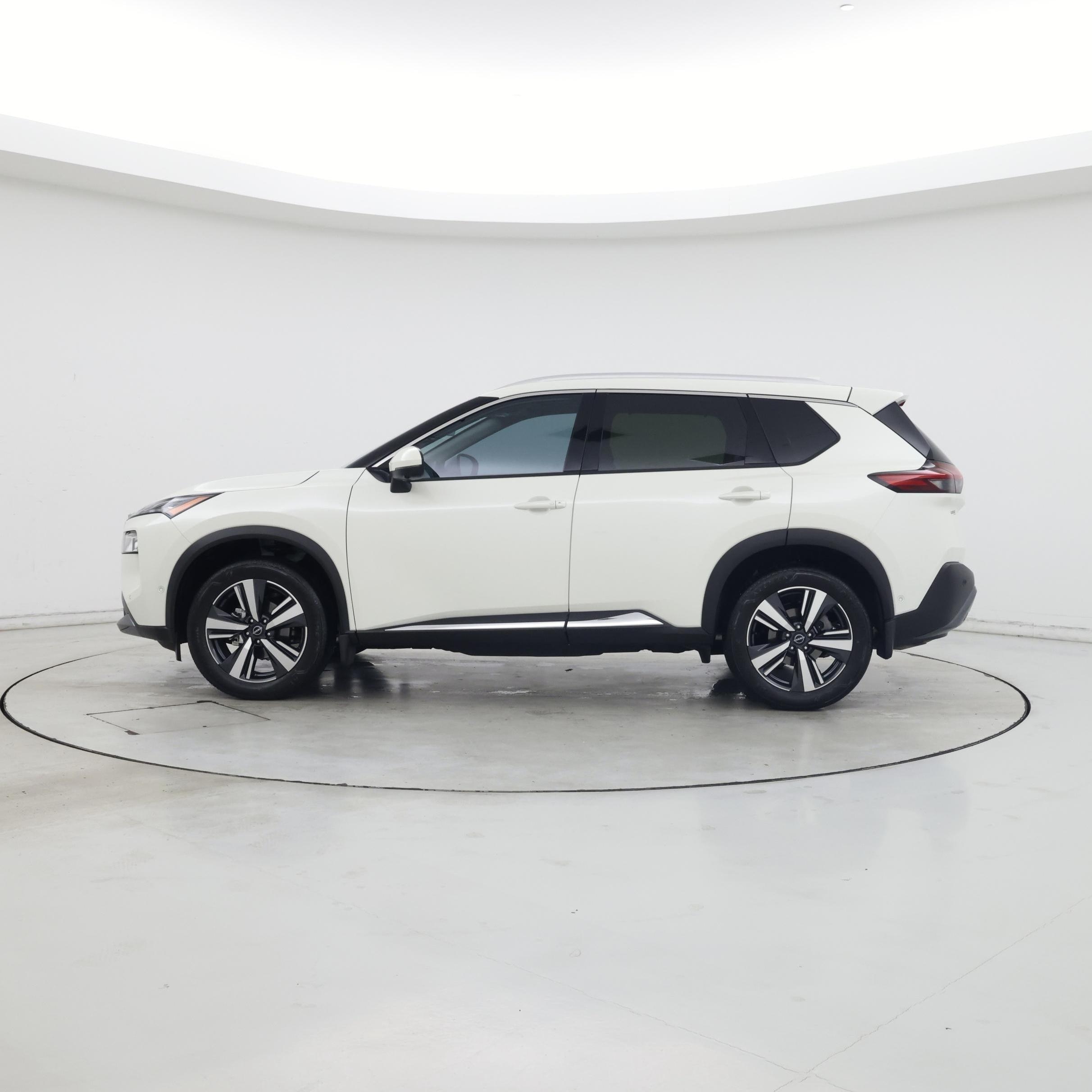 Thumbnail: 2023 Nissan Rogue - 3