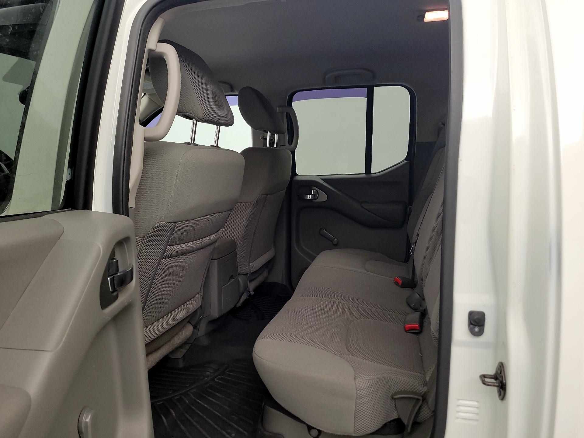 Thumbnail: 2015 Nissan Frontier - 17