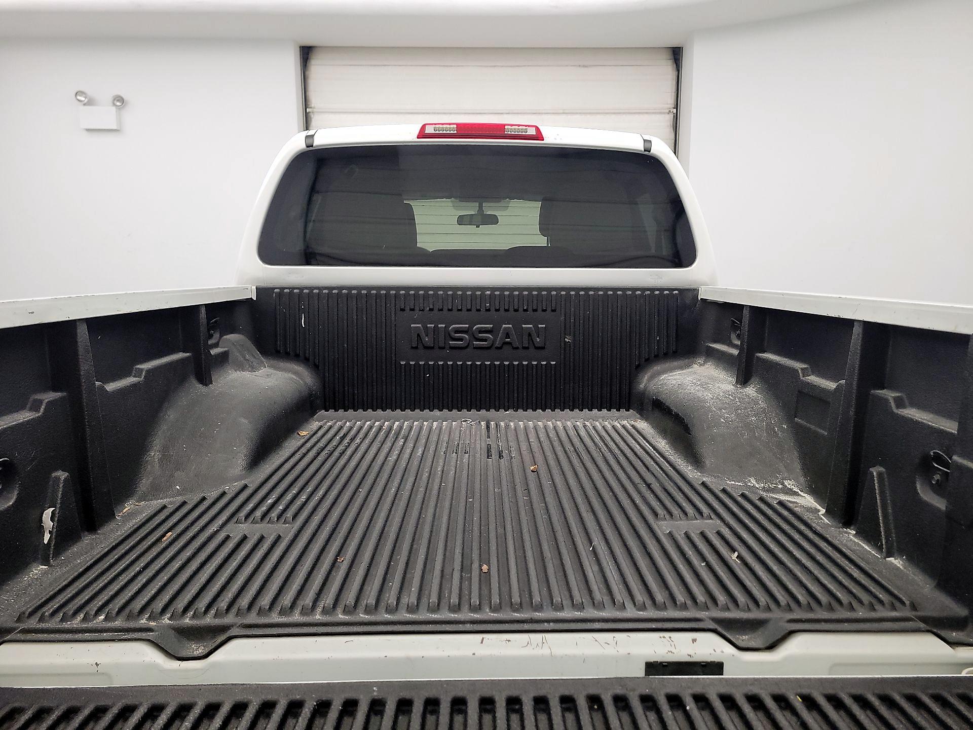 Thumbnail: 2015 Nissan Frontier - 18