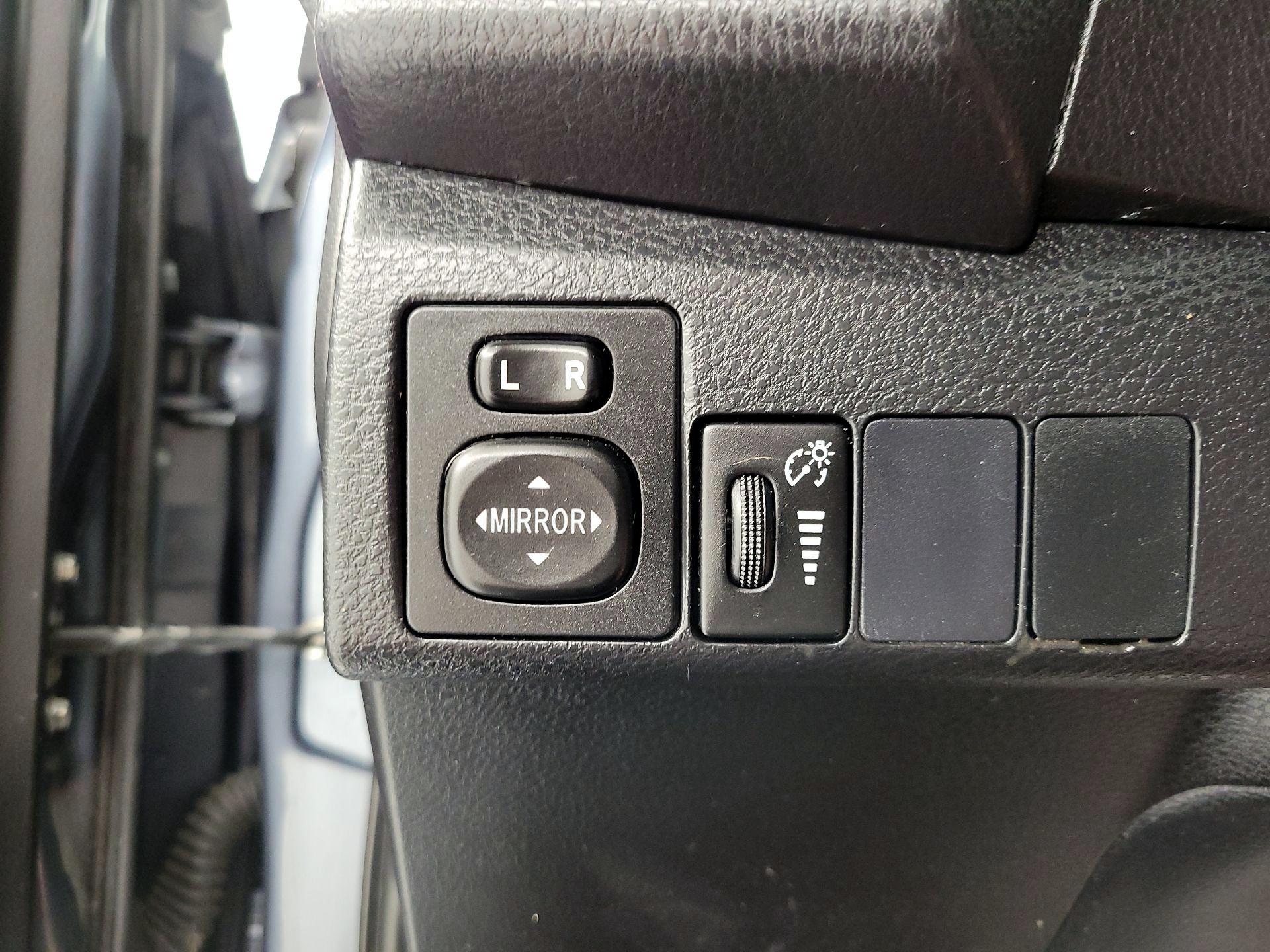 Thumbnail: 2016 Toyota Corolla - 13