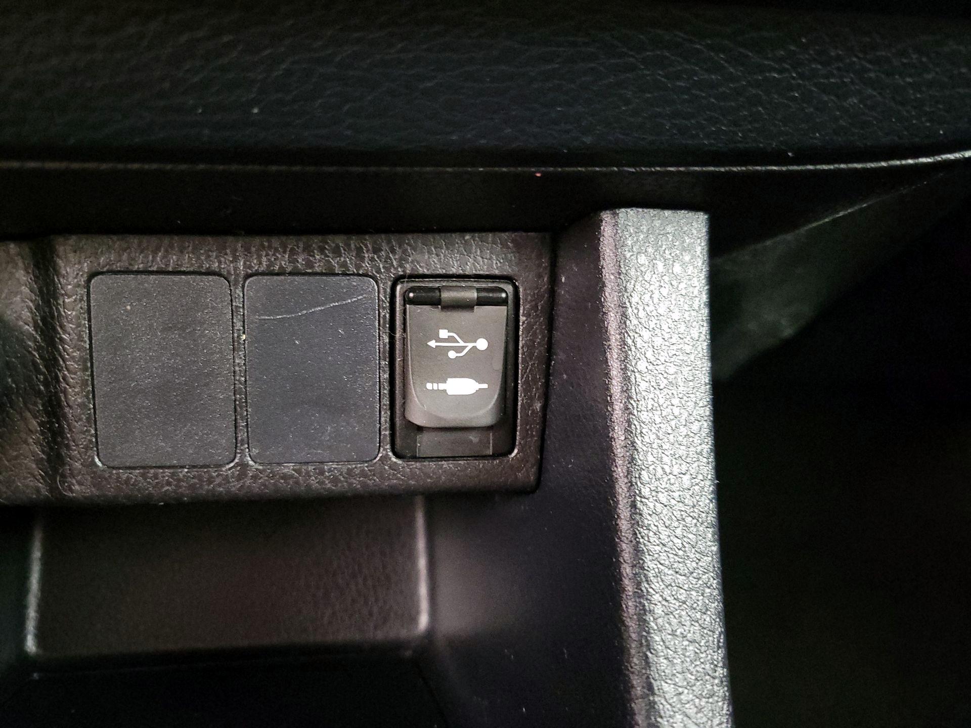 Thumbnail: 2016 Toyota Corolla - 18