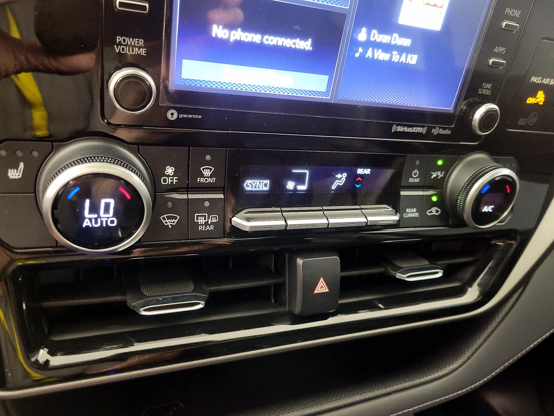 Thumbnail: 2021 Toyota Highlander - 14