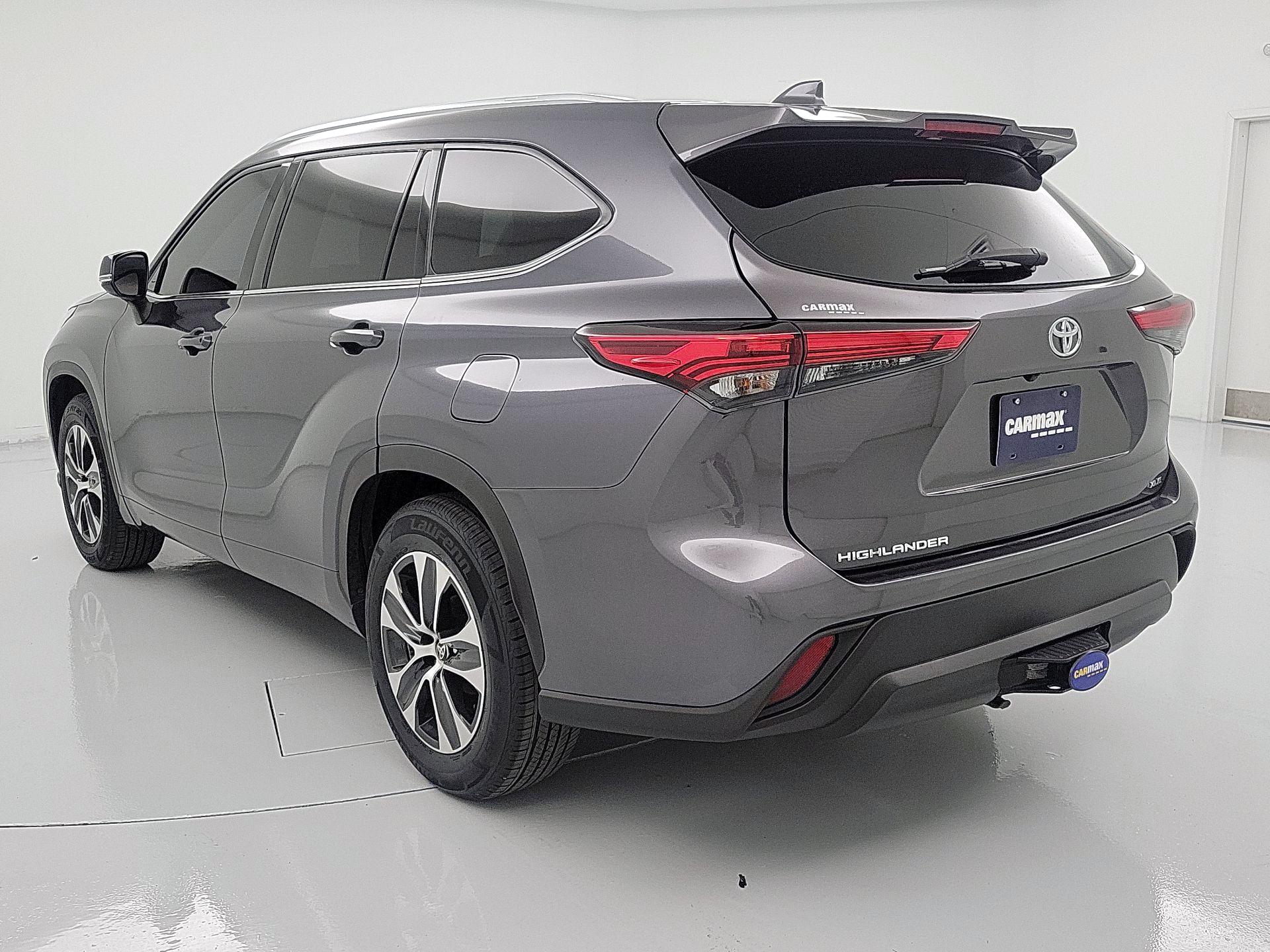 Thumbnail: 2021 Toyota Highlander - 7