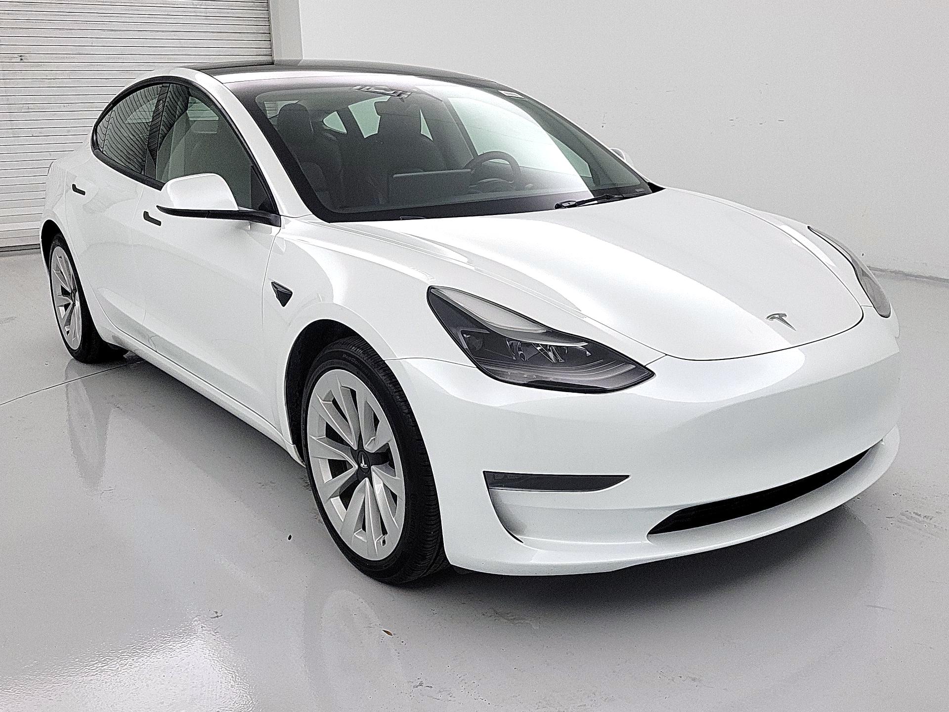 Thumbnail: 2023 Tesla Model 3 - 1