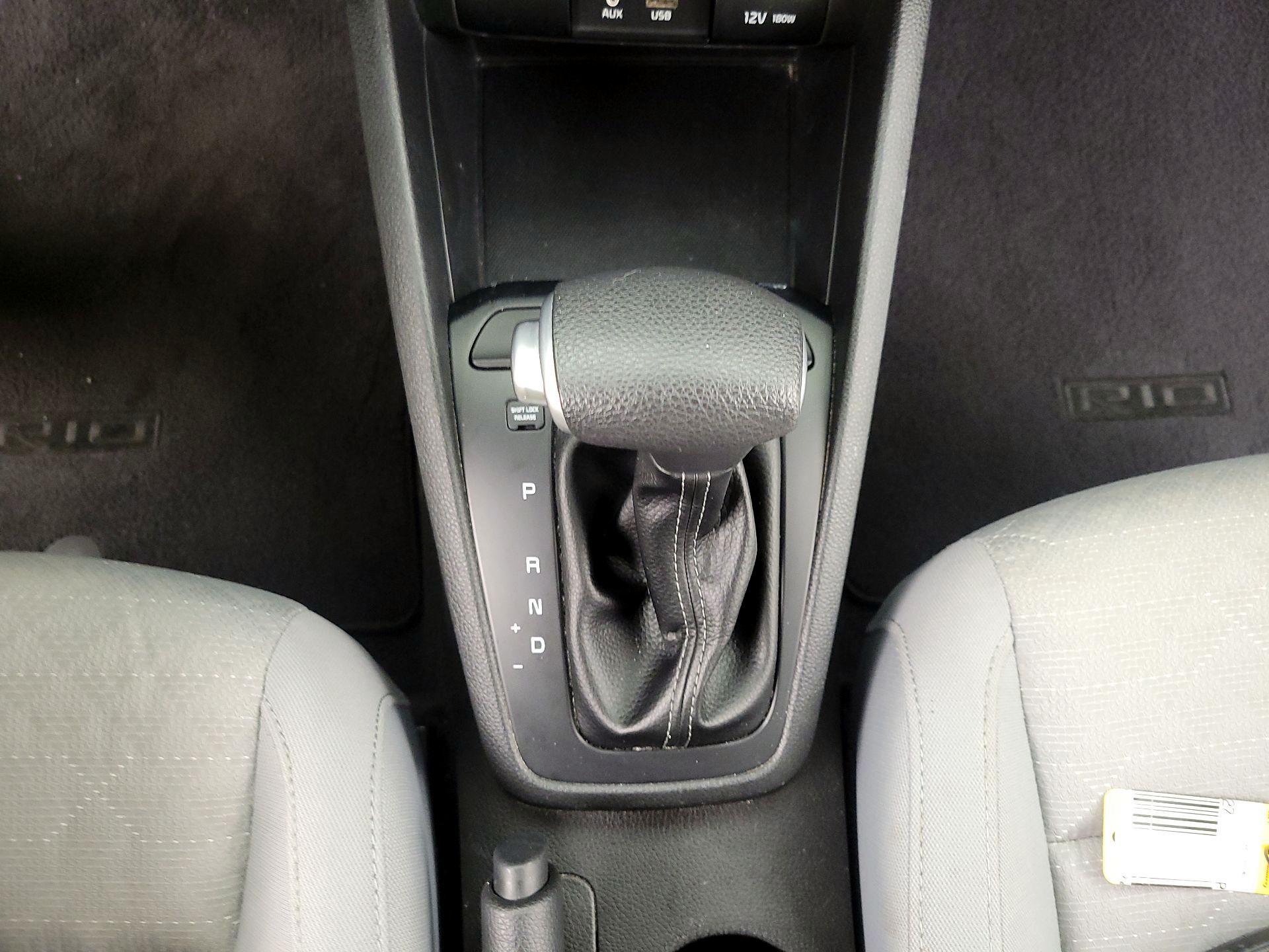 Thumbnail: 2018 Kia Rio5 - 15