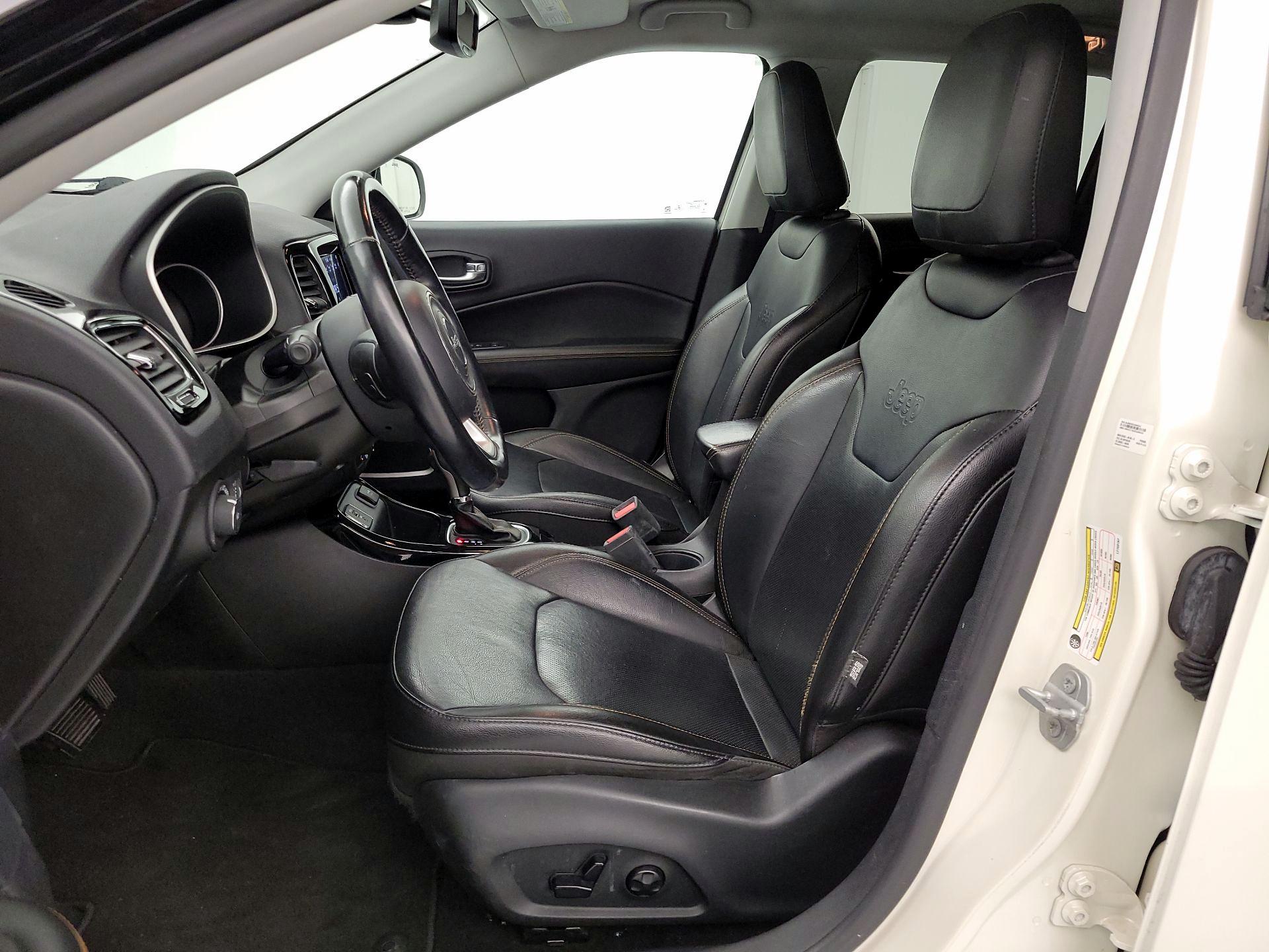 Thumbnail: 2020 Jeep Compass - 11