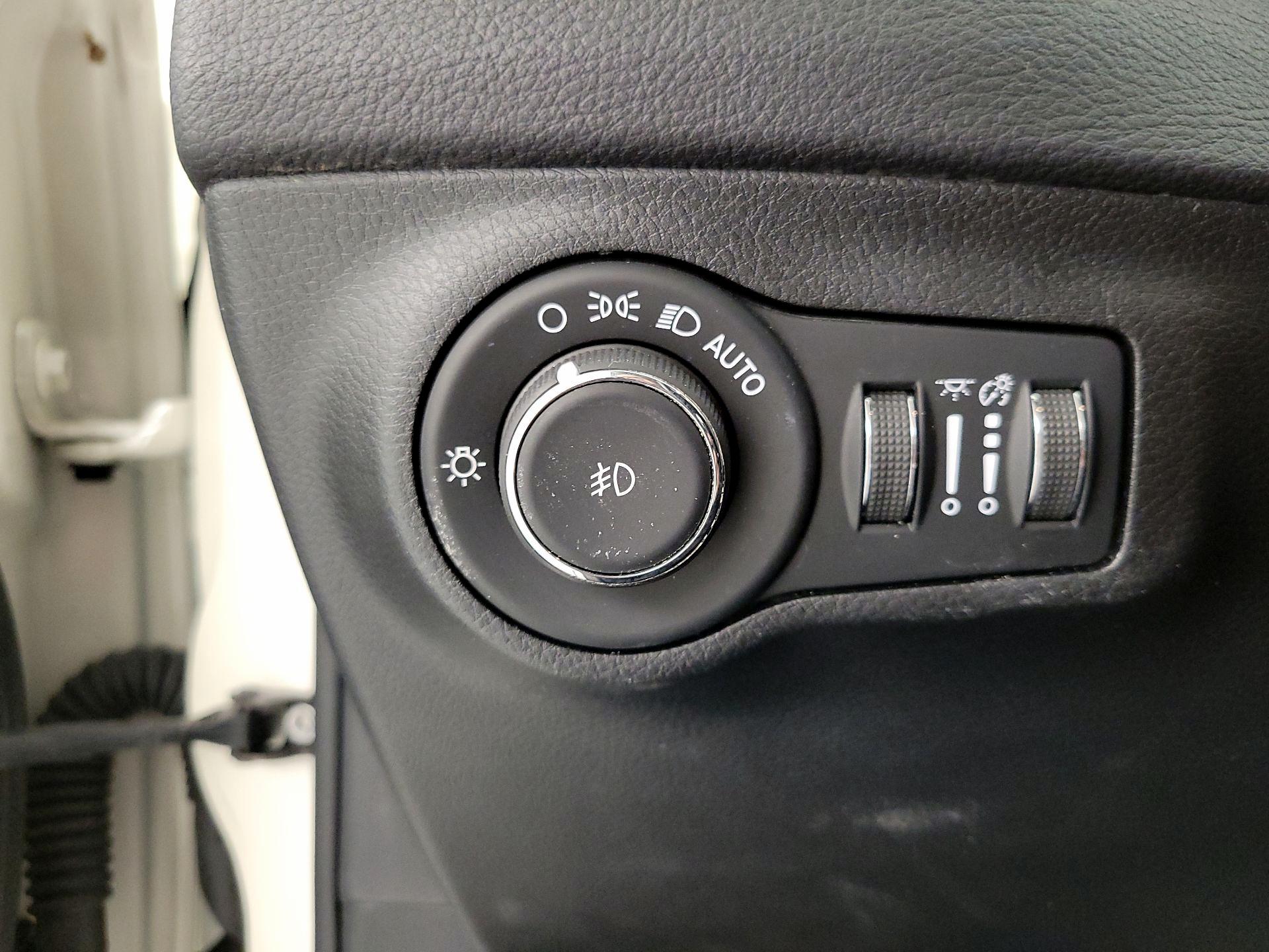 Thumbnail: 2020 Jeep Compass - 13