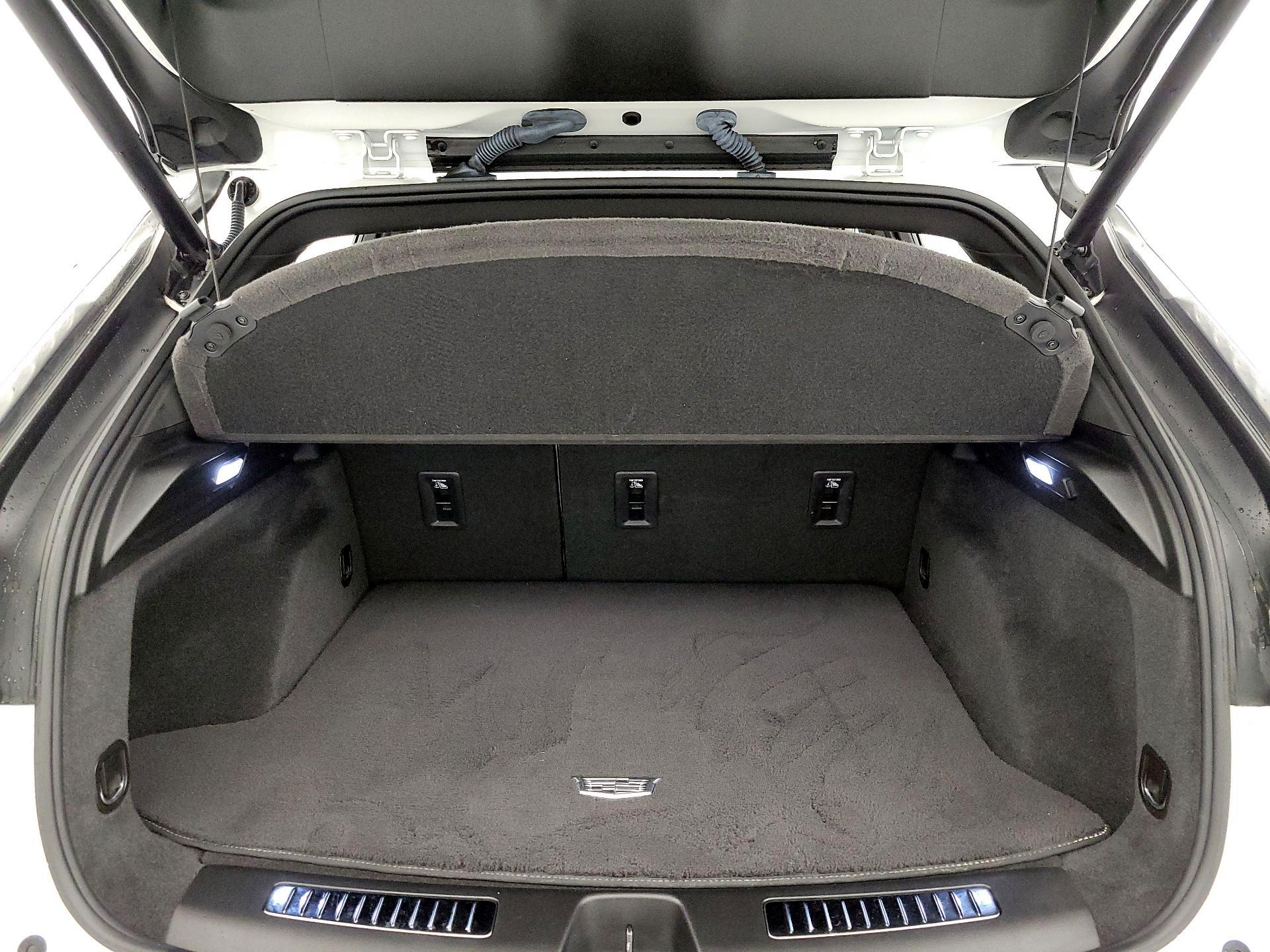 Thumbnail: 2020 Cadillac XT4 - 20