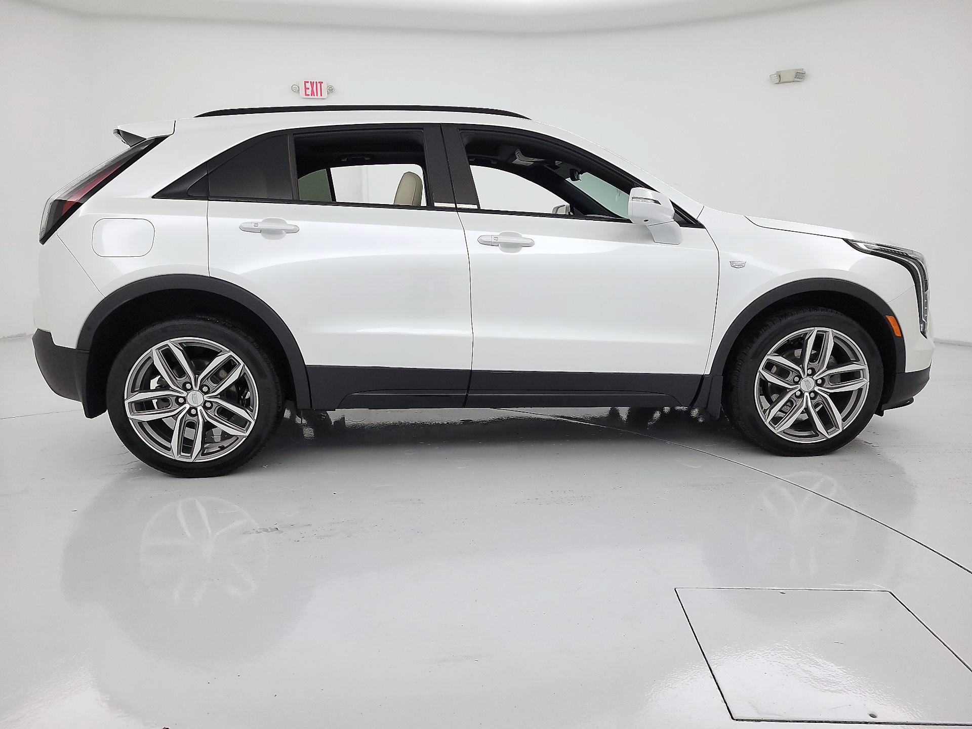 Thumbnail: 2020 Cadillac XT4 - 4