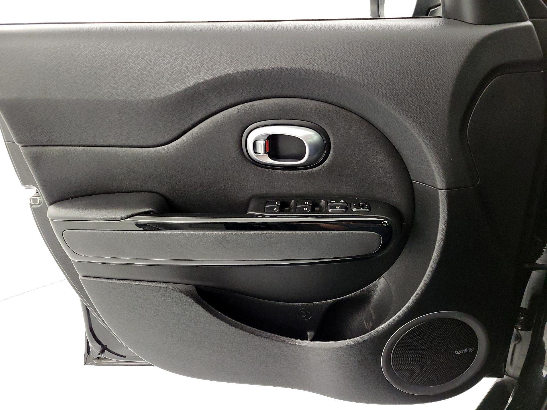 Thumbnail: 2016 Kia Soul - 12