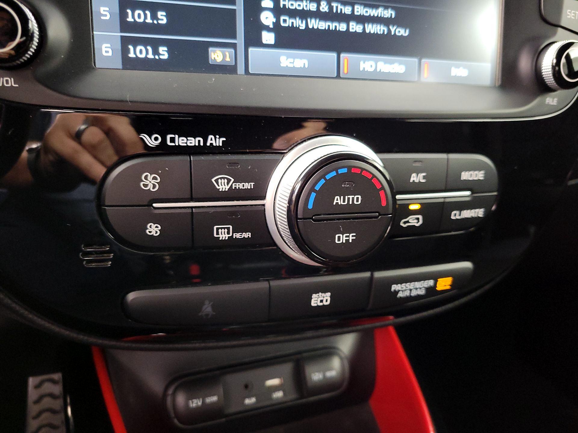 Thumbnail: 2016 Kia Soul - 17