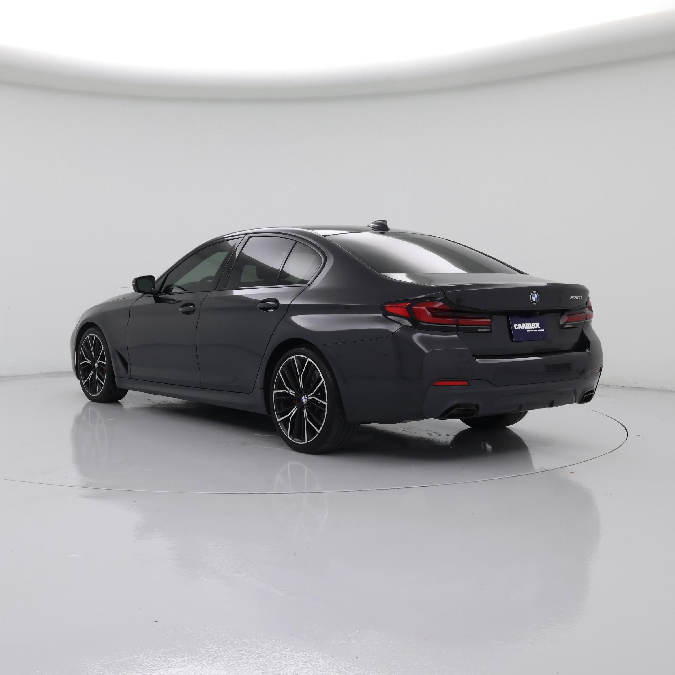 Thumbnail: 2022 BMW 5 Series - 2