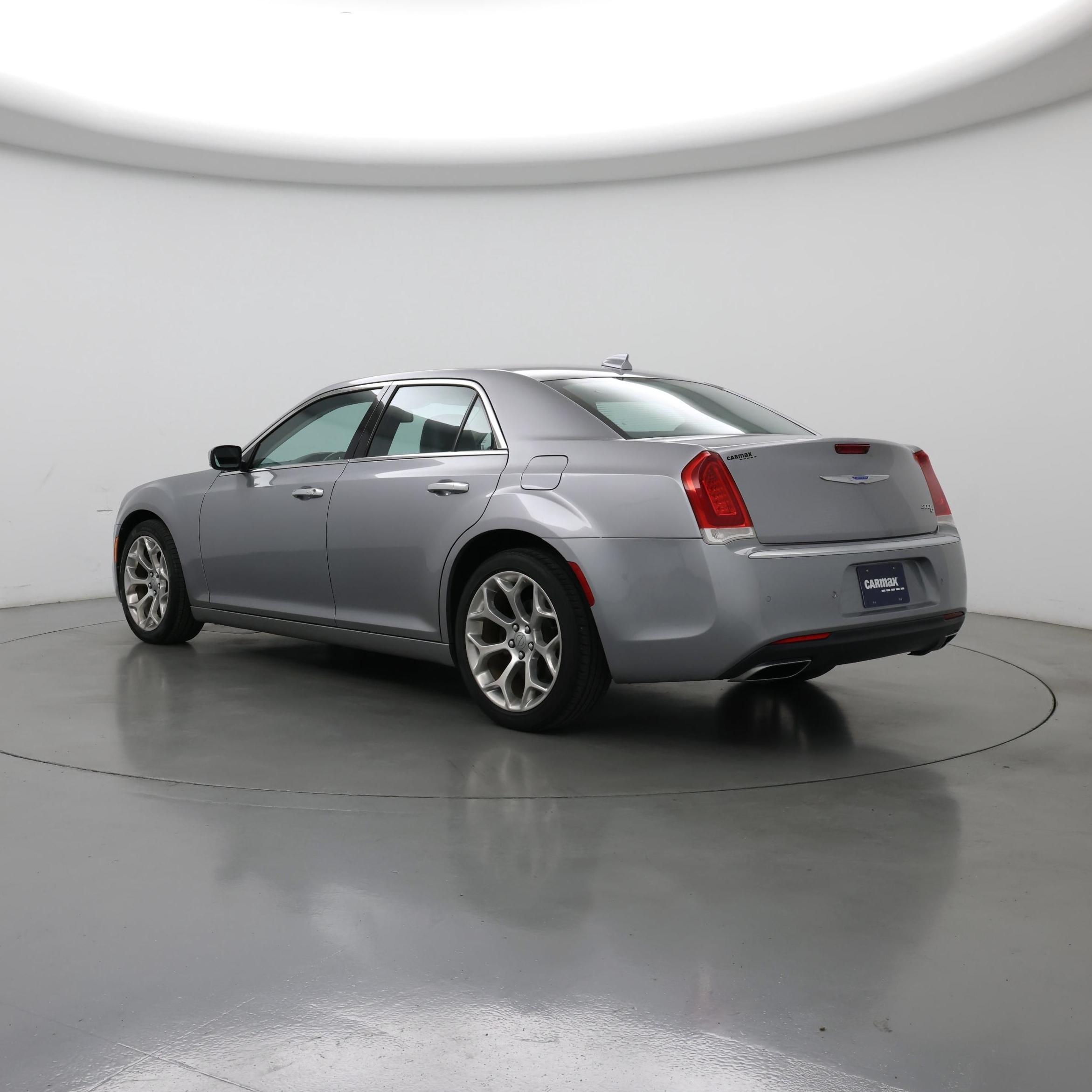 Thumbnail: 2018 Chrysler 300 - 2