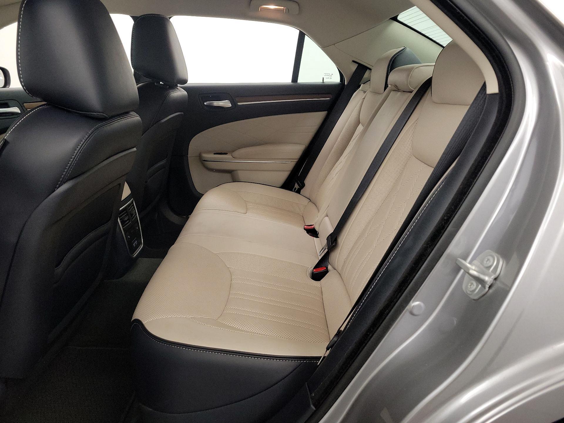 Thumbnail: 2018 Chrysler 300 - 20