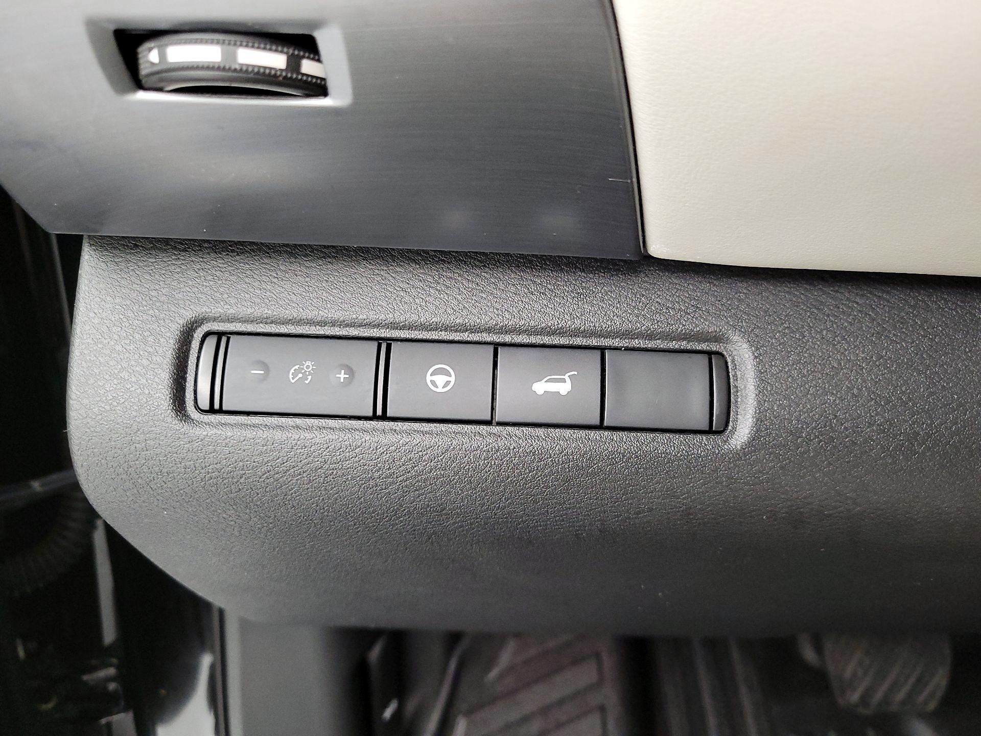 Thumbnail: 2023 Nissan Pathfinder - 11