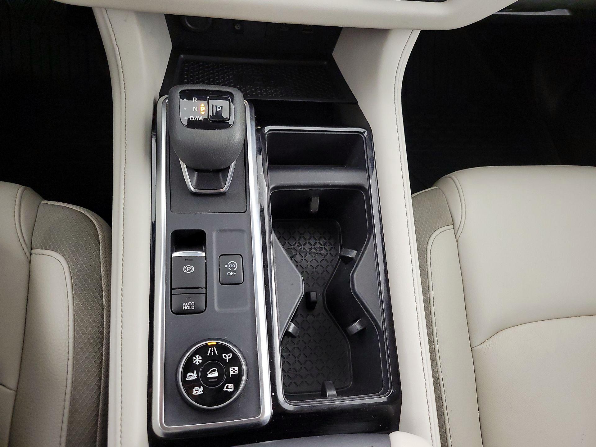 Thumbnail: 2023 Nissan Pathfinder - 16