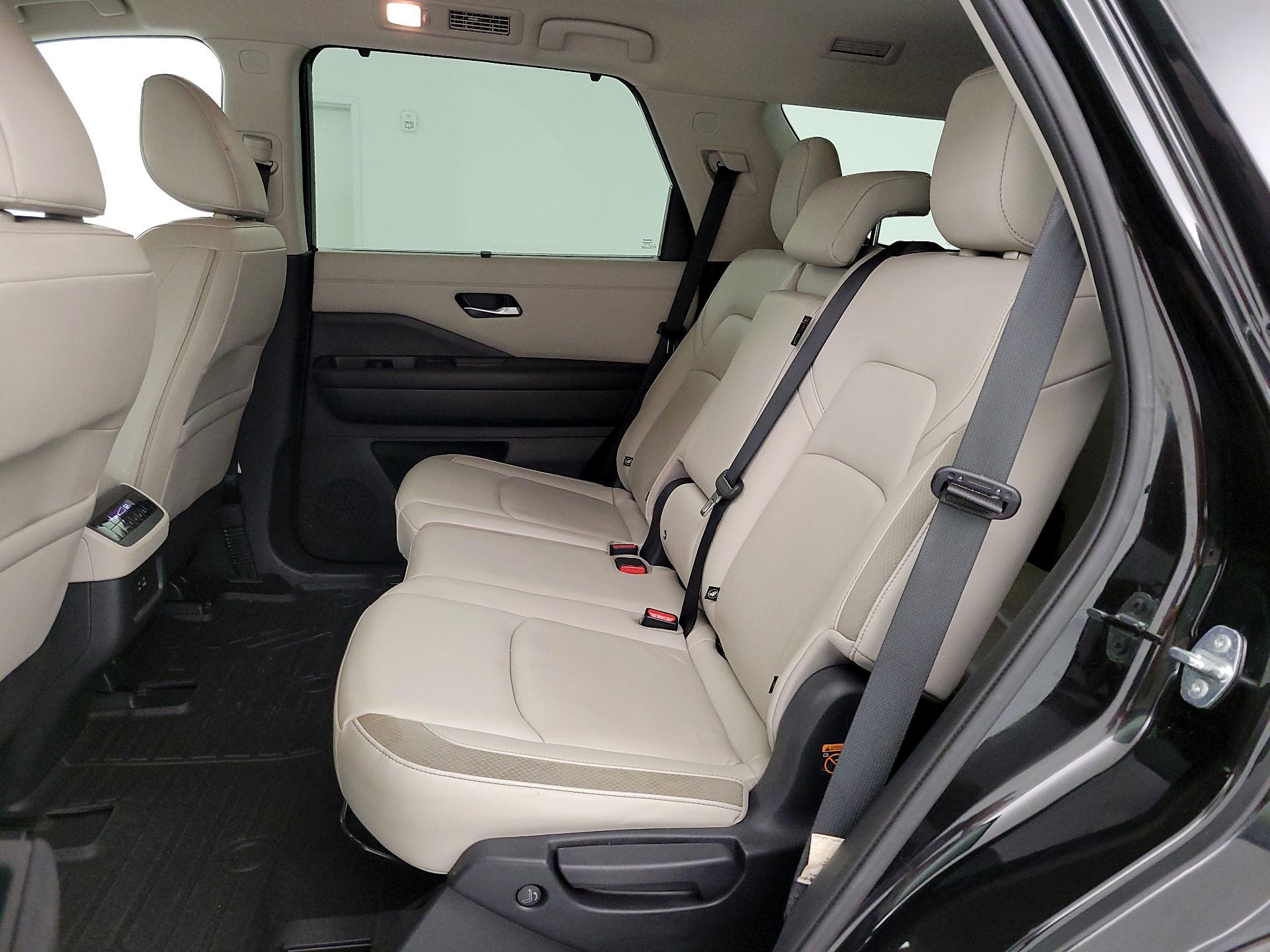 Thumbnail: 2023 Nissan Pathfinder - 18