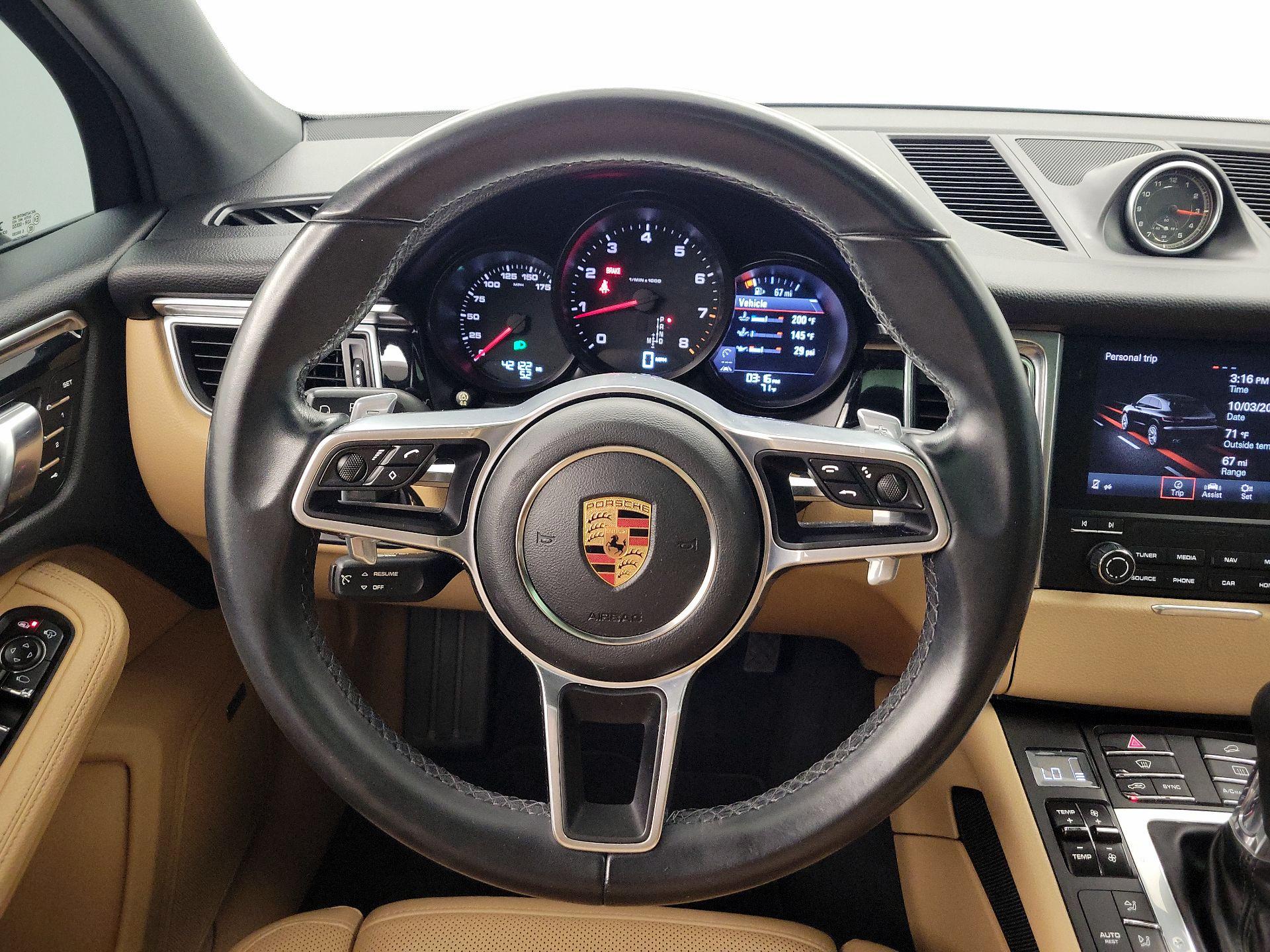 Thumbnail: 2018 Porsche Macan - 10