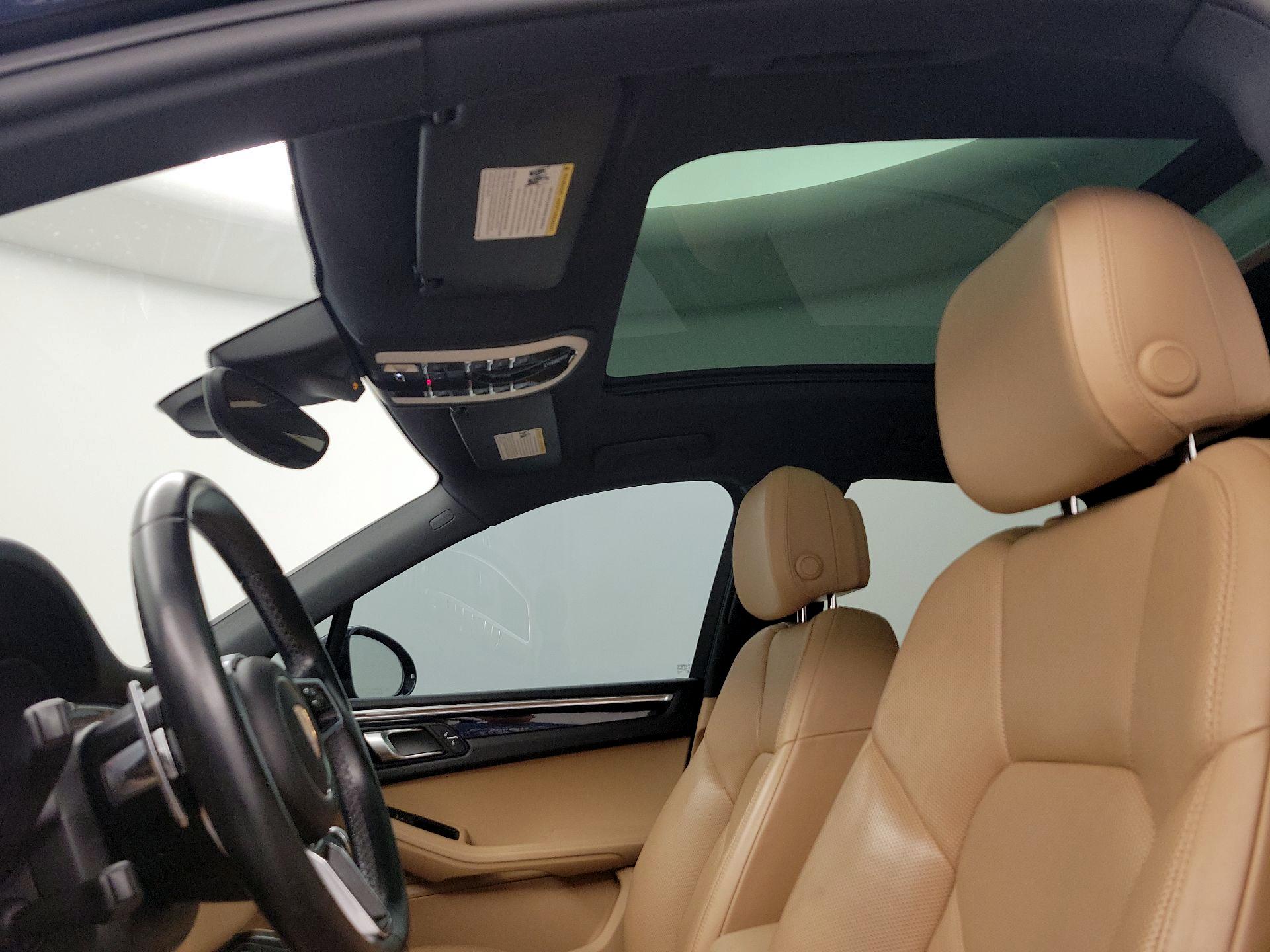 Thumbnail: 2018 Porsche Macan - 19