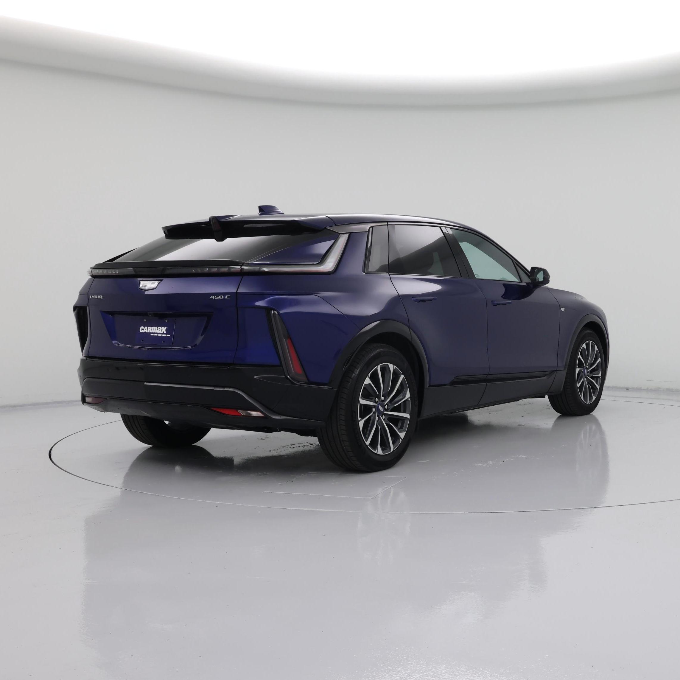 Thumbnail: 2024 Cadillac Lyriq - 8