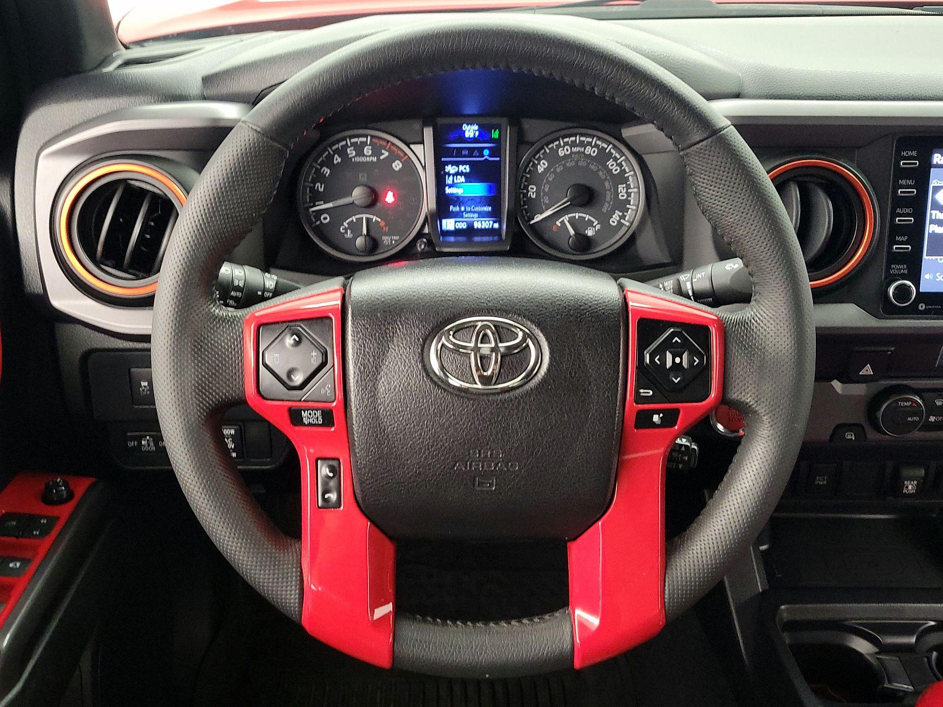 Thumbnail: 2021 Toyota Tacoma - 10