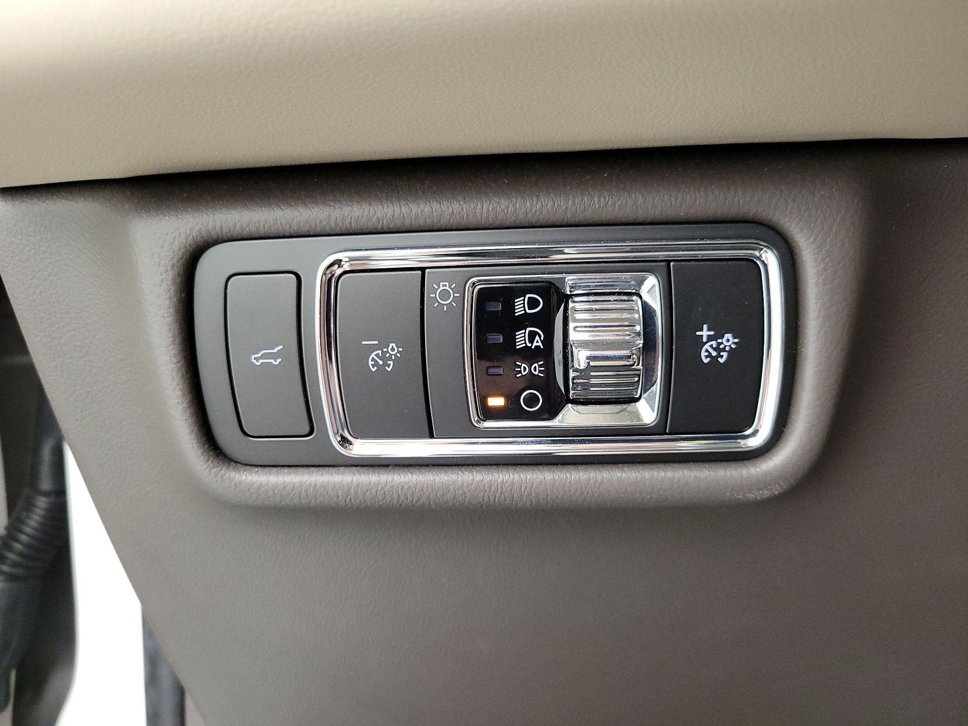 Thumbnail: 2024 Lincoln Aviator - 11