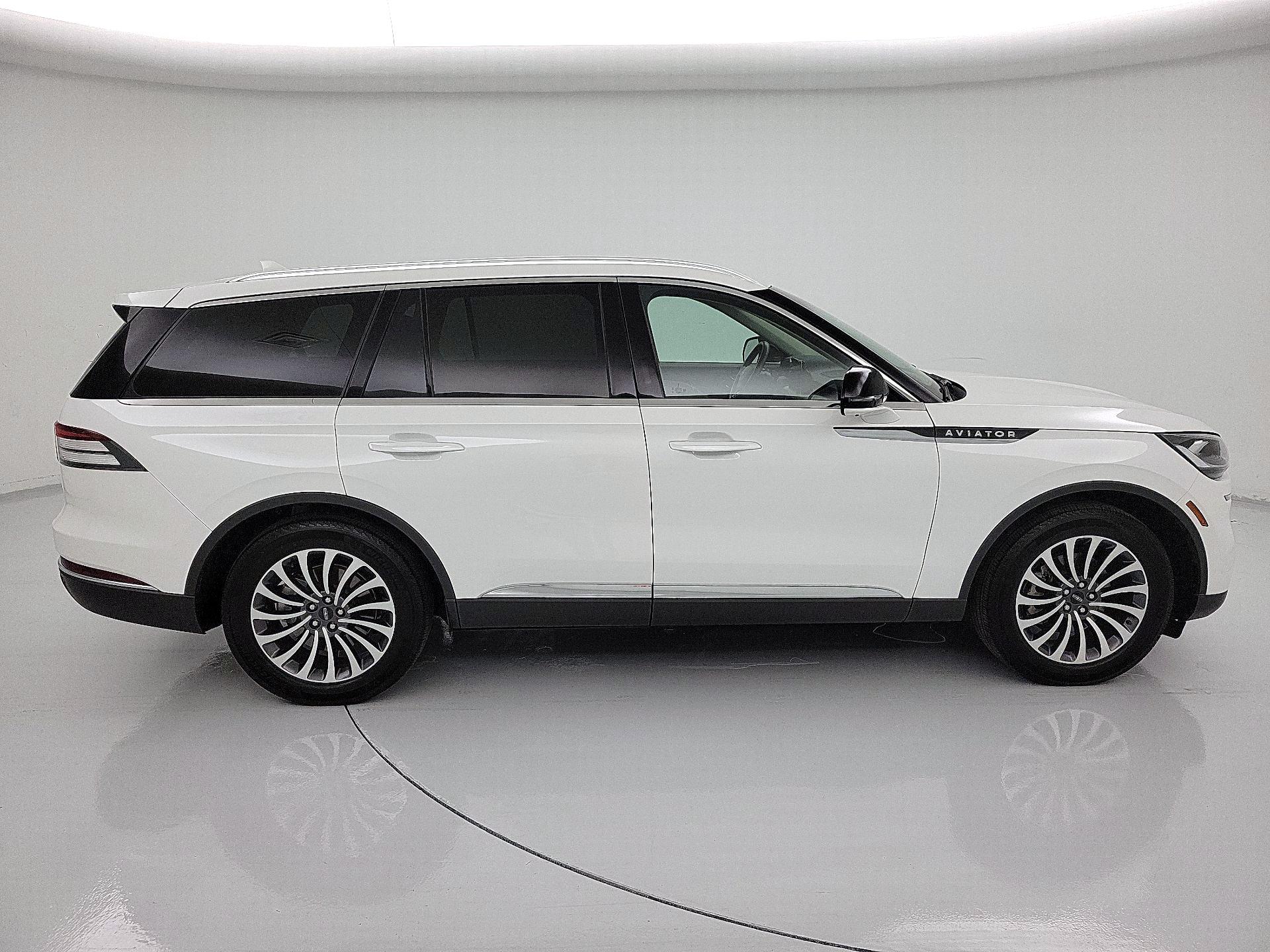 Thumbnail: 2024 Lincoln Aviator - 4