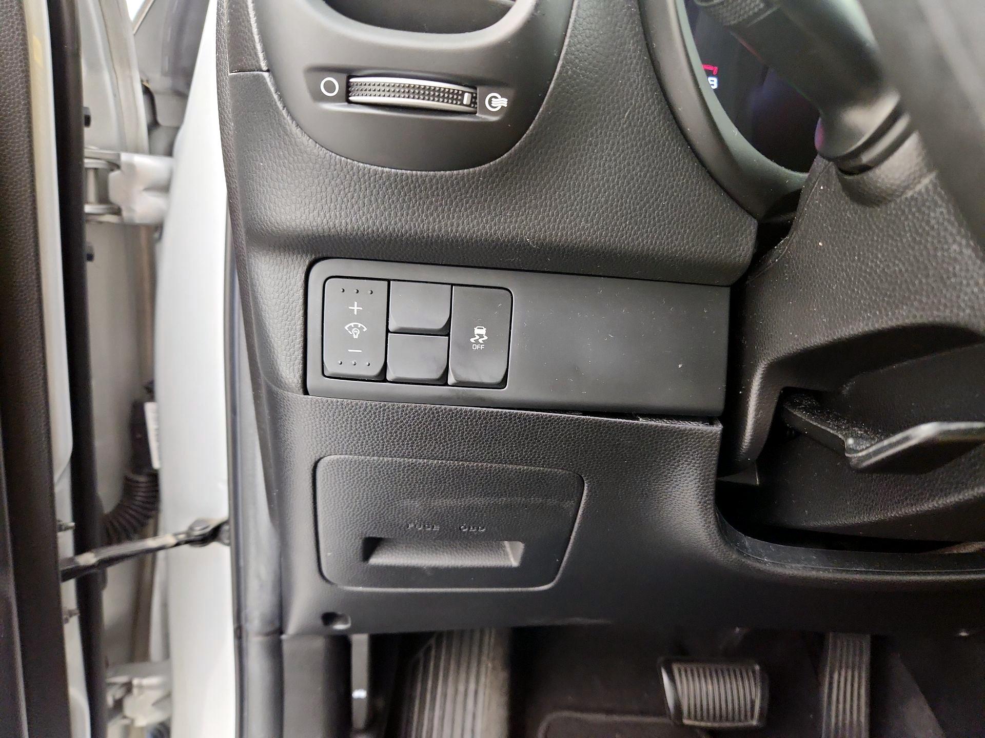 Thumbnail: 2016 Kia Soul - 13