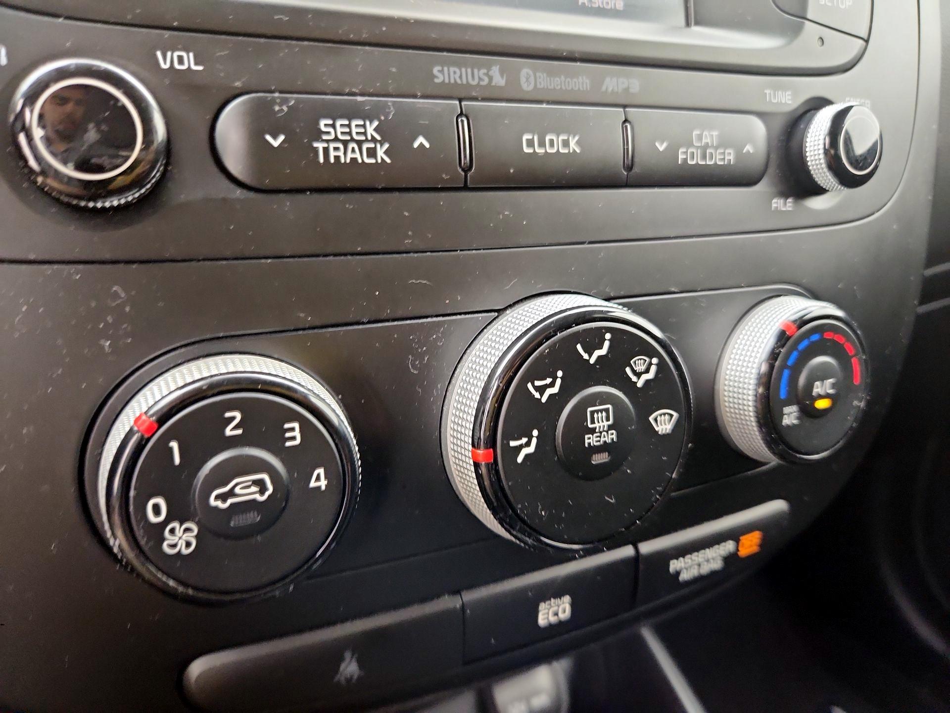 Thumbnail: 2016 Kia Soul - 16