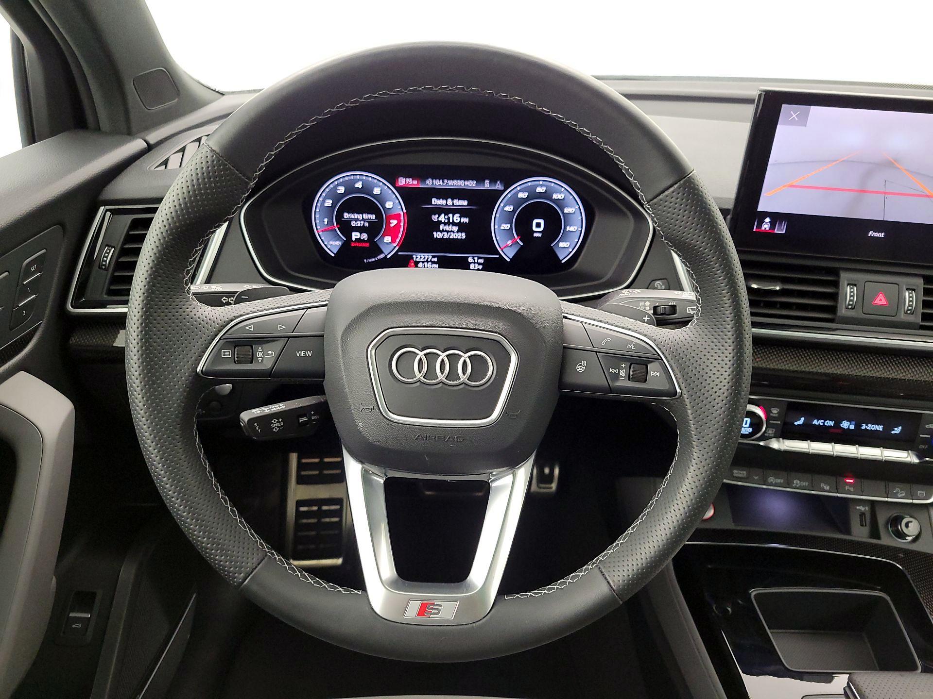 Thumbnail: 2024 Audi SQ5 - 10