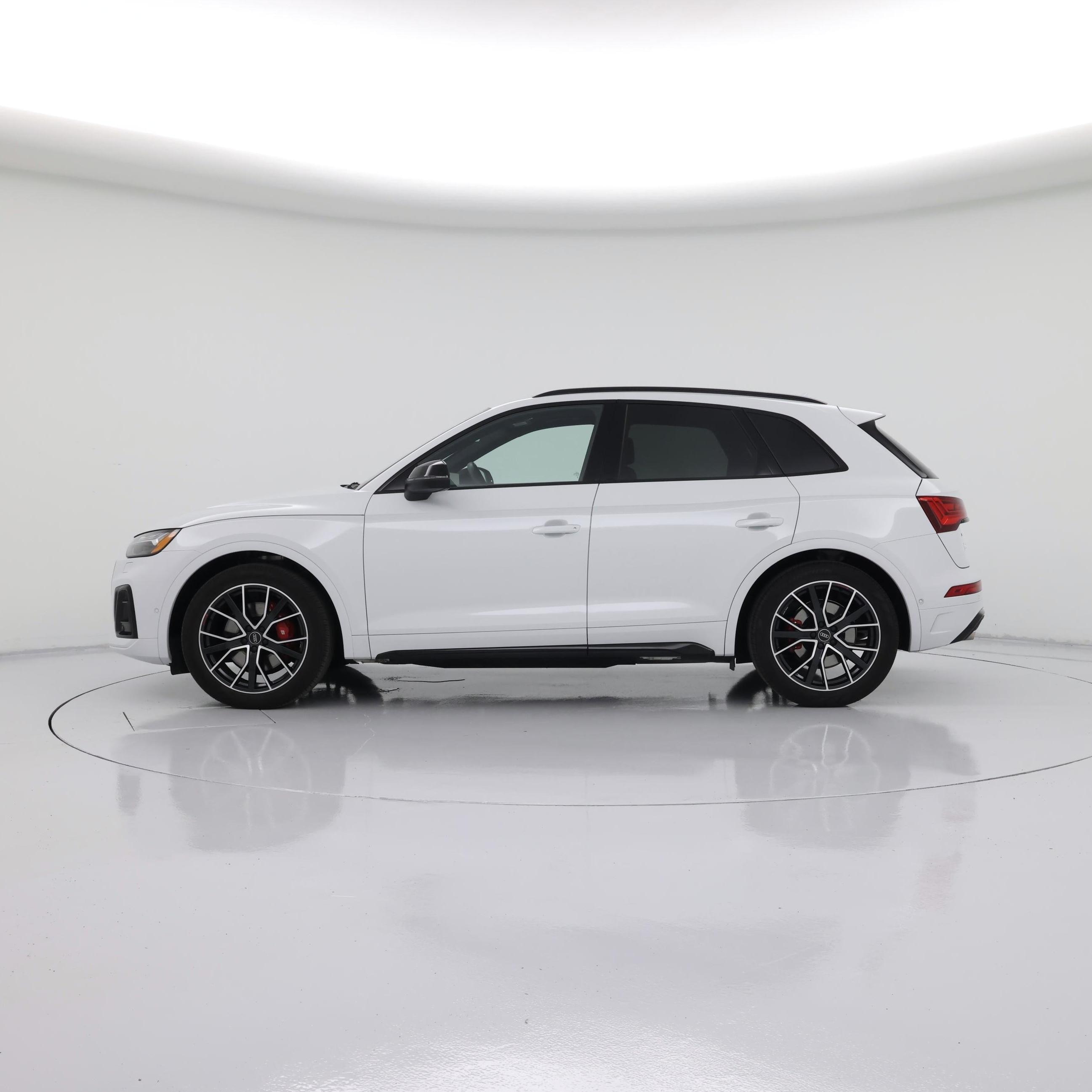 Thumbnail: 2024 Audi SQ5 - 3