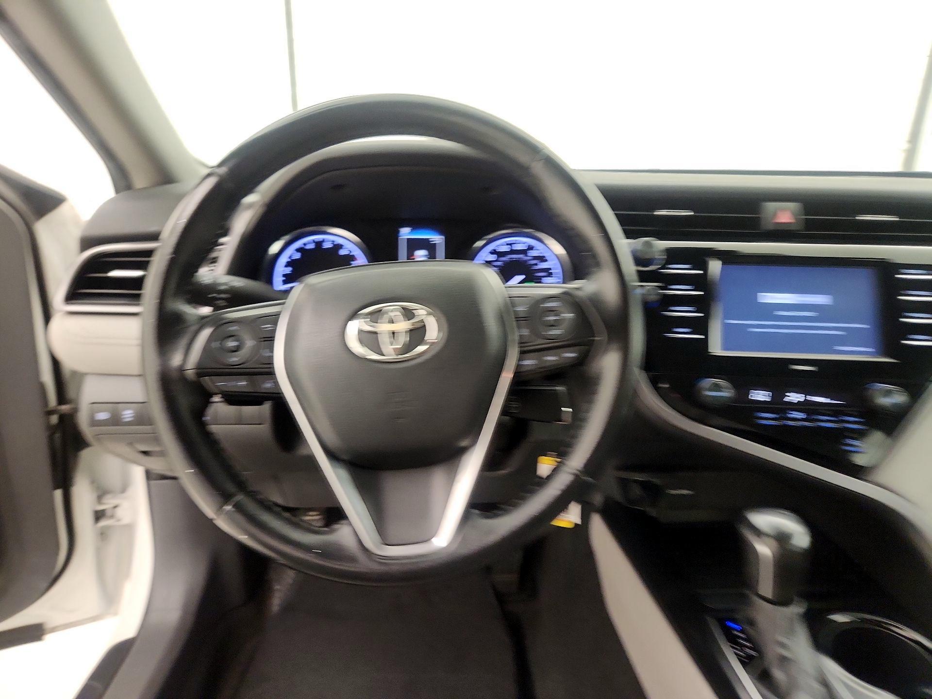 Thumbnail: 2020 Toyota Camry - 10