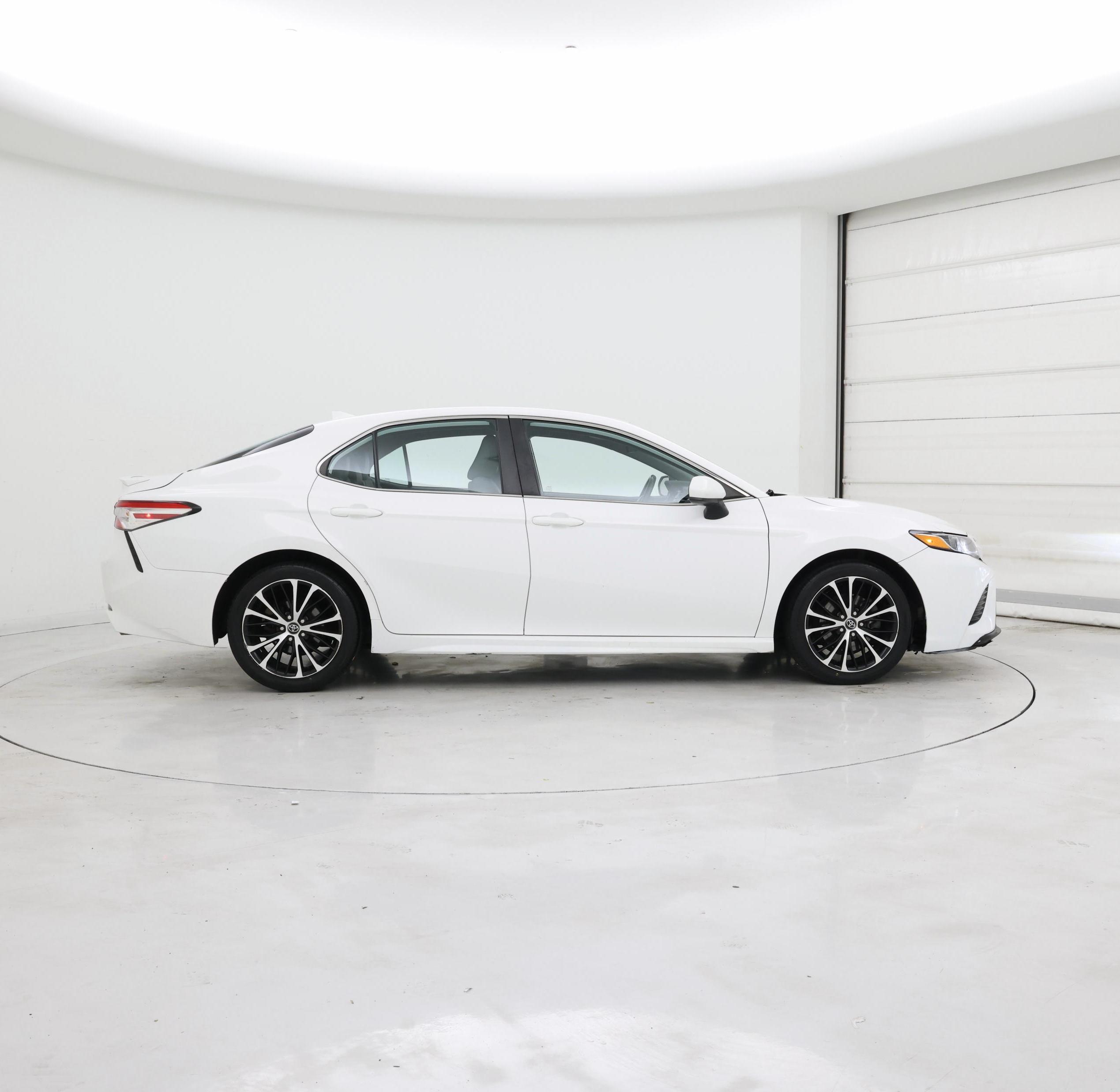 Thumbnail: 2020 Toyota Camry - 7