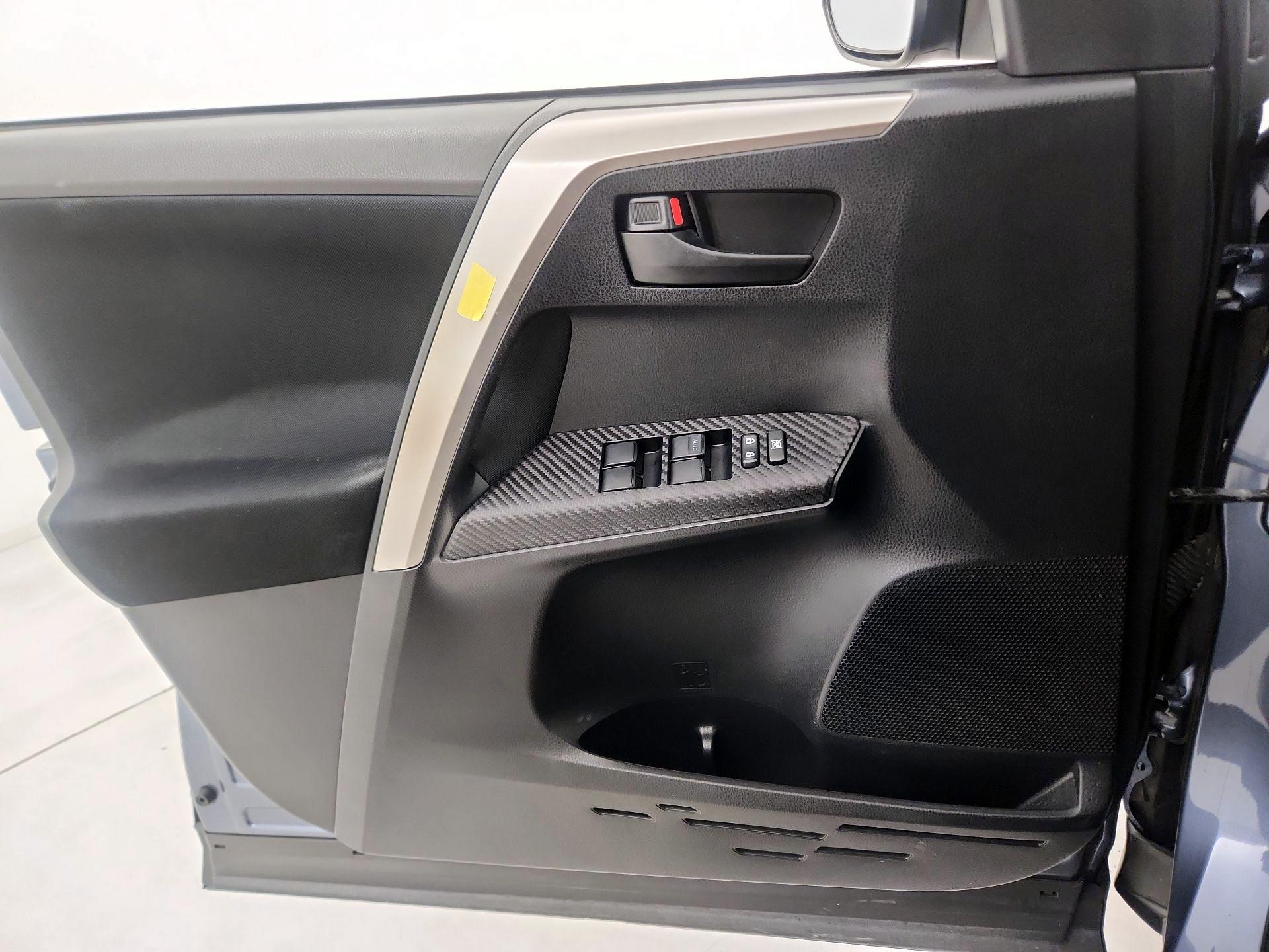 Thumbnail: 2014 Toyota RAV4 - 12