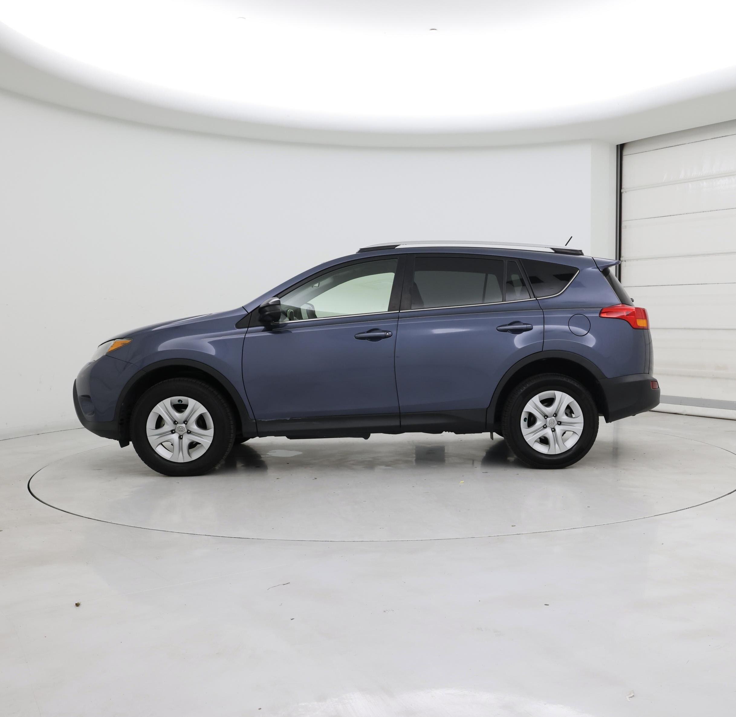 Thumbnail: 2014 Toyota RAV4 - 3