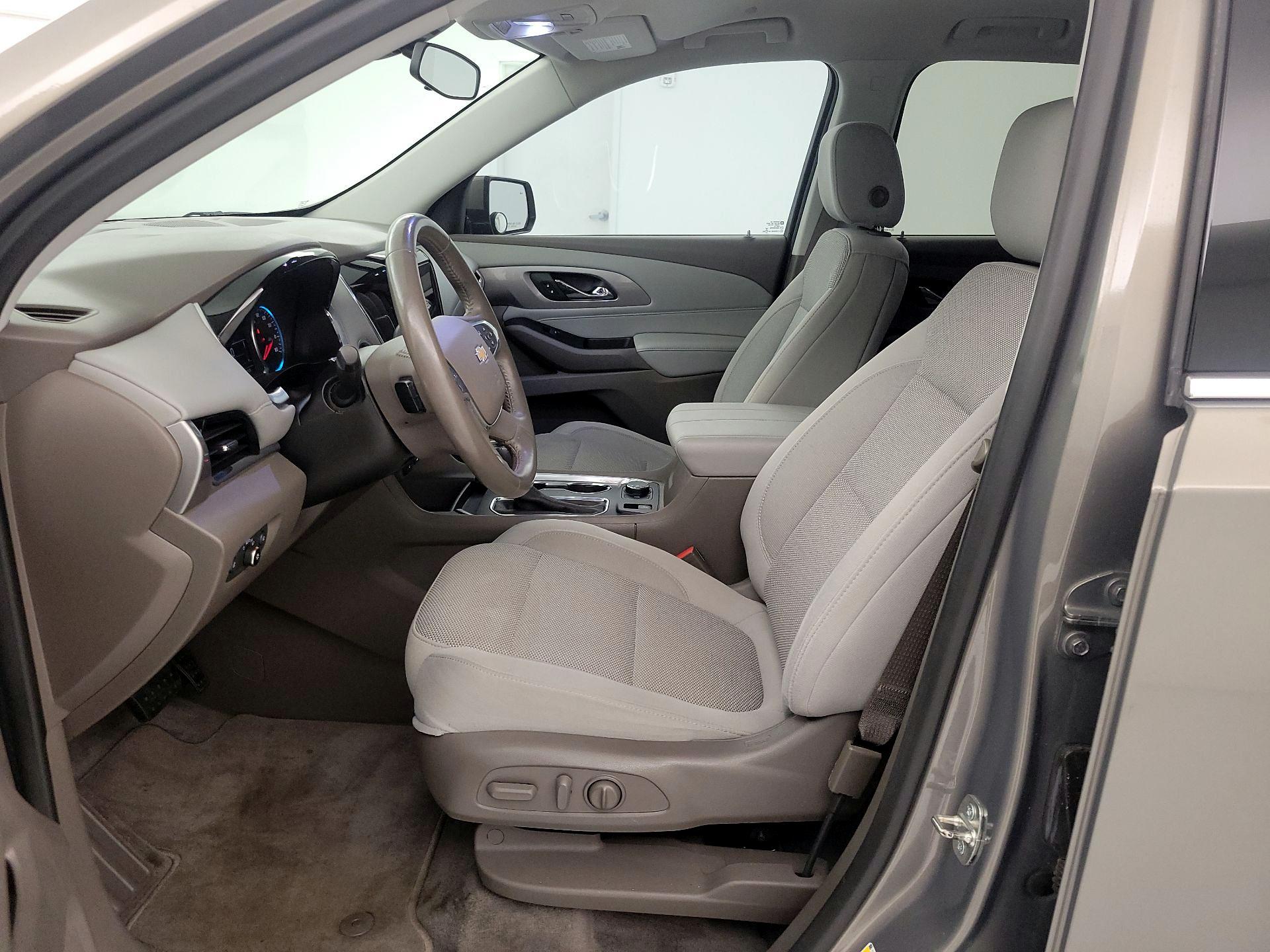 Thumbnail: 2019 Chevrolet Traverse - 9
