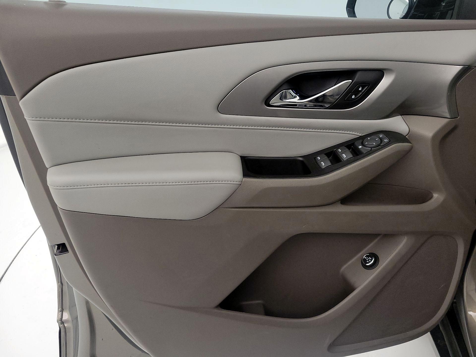 Thumbnail: 2019 Chevrolet Traverse - 10