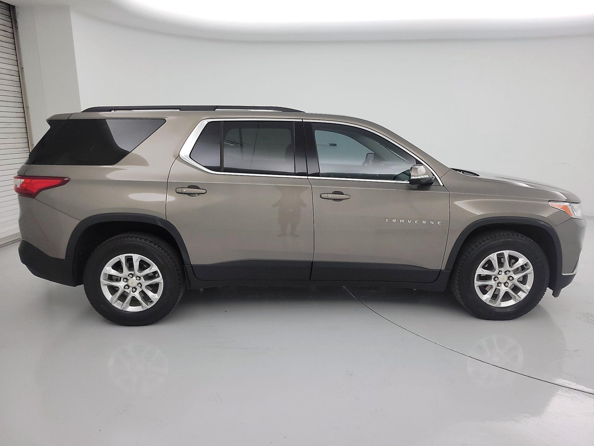 Thumbnail: 2019 Chevrolet Traverse - 4