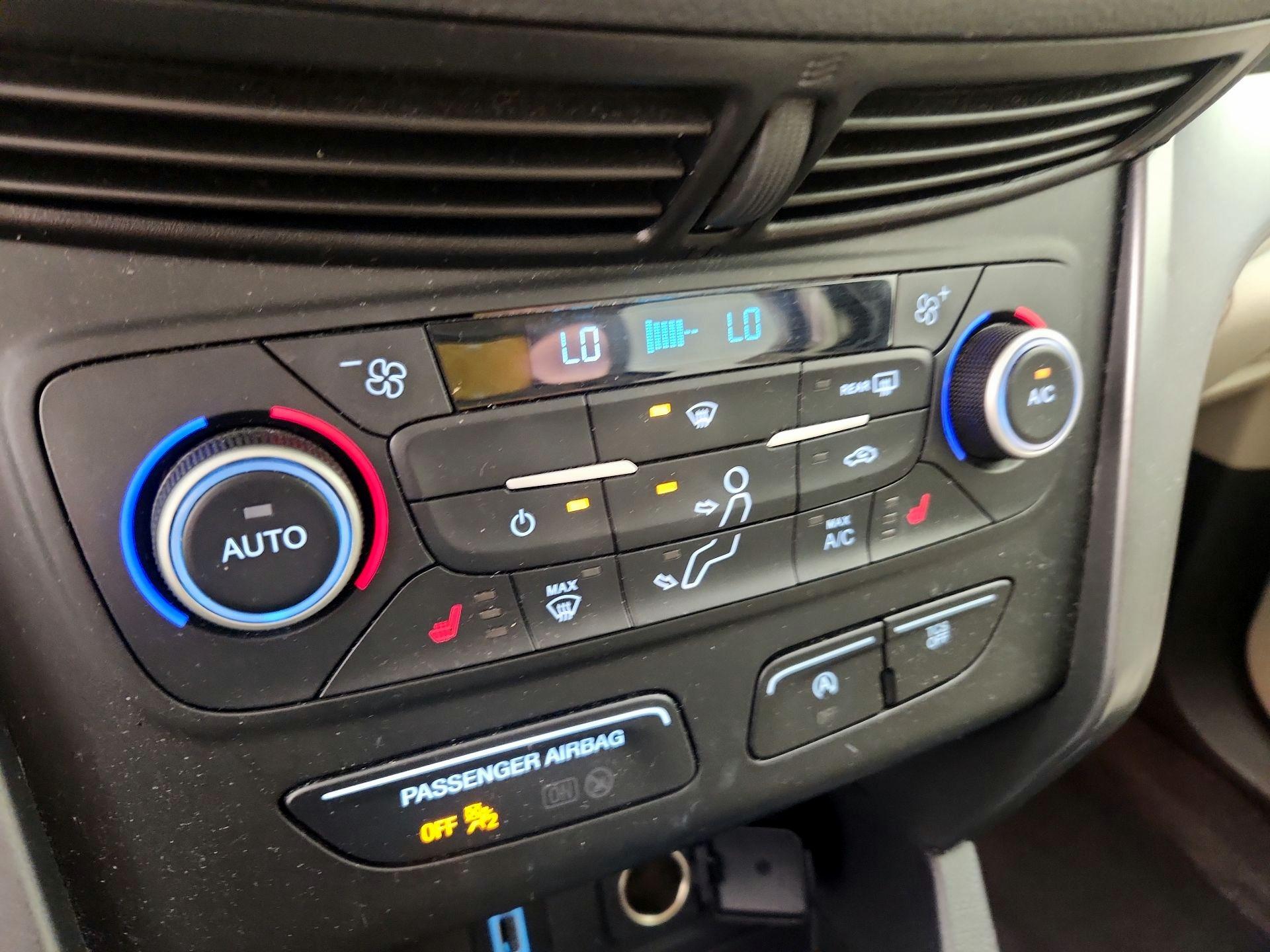 Thumbnail: 2019 Ford Escape - 16