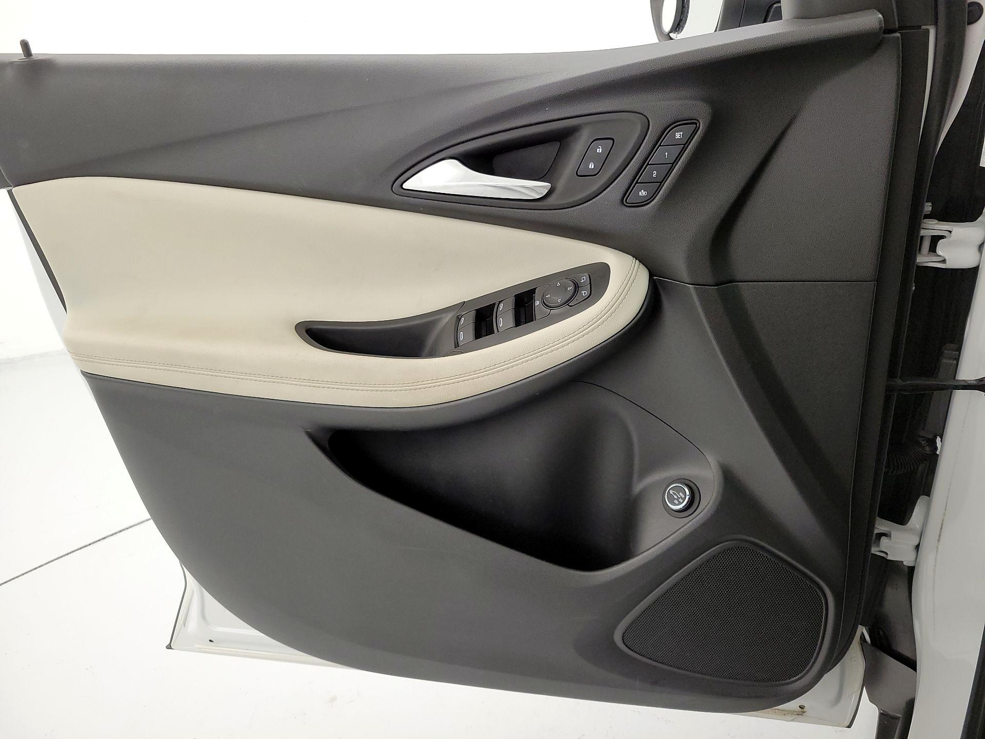 Thumbnail: 2022 Buick Encore GX - 12