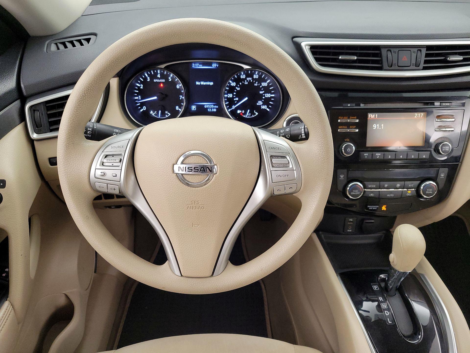 Thumbnail: 2015 Nissan Rogue - 10