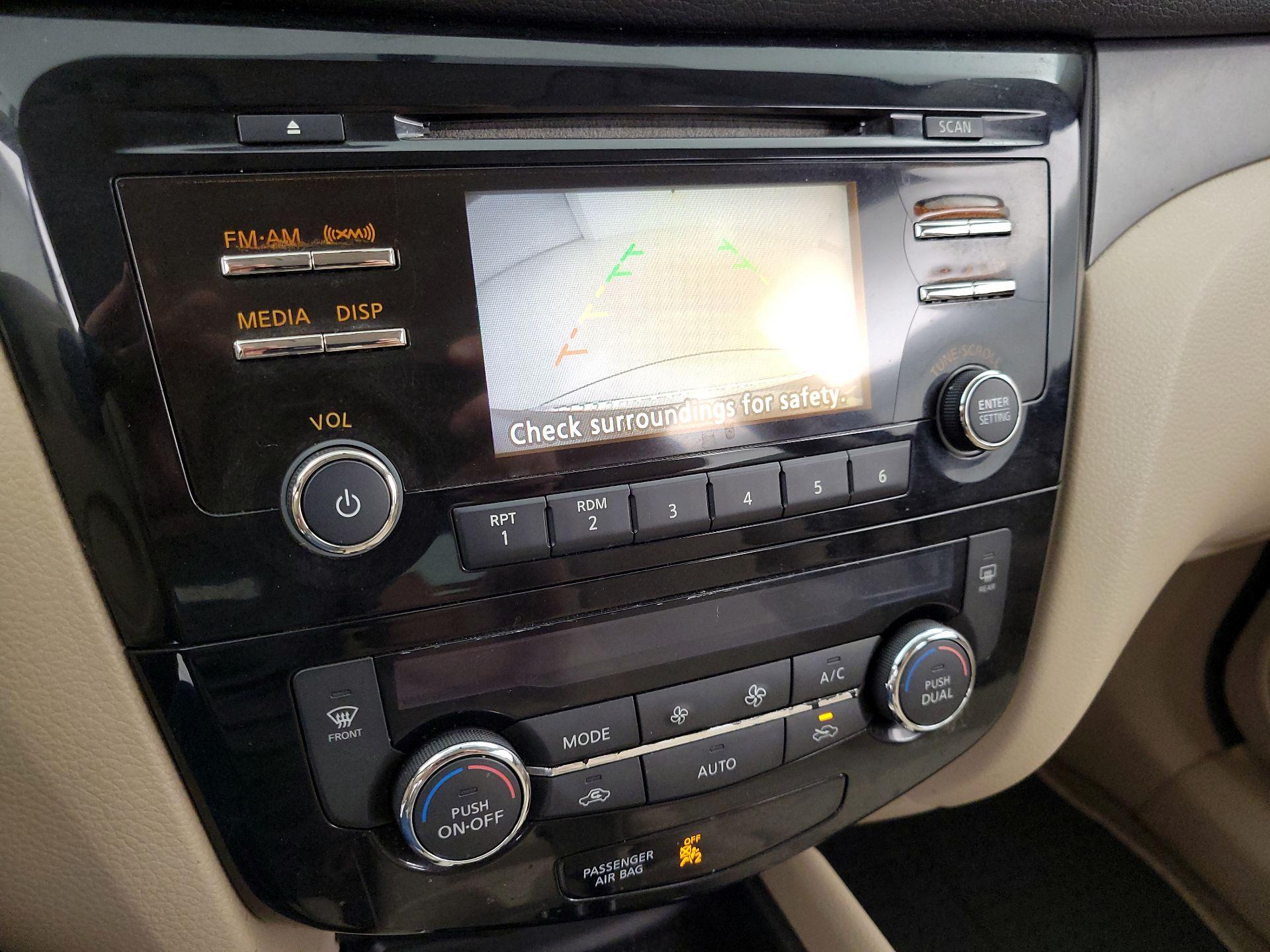 Thumbnail: 2015 Nissan Rogue - 14