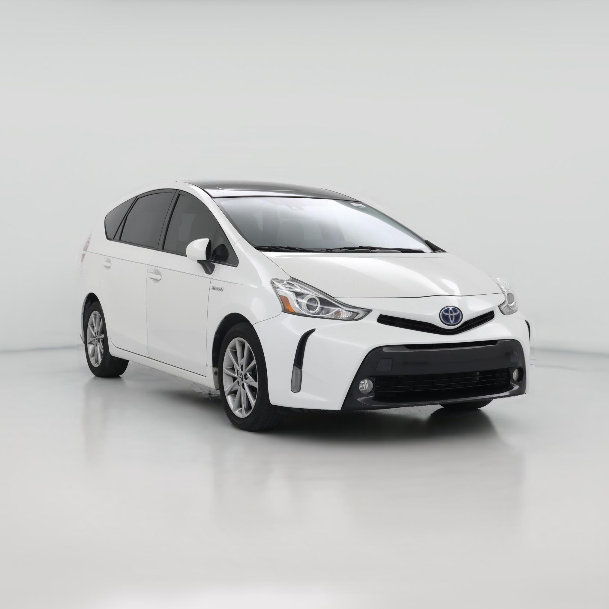 Thumbnail: 2017 Toyota Prius v - 1