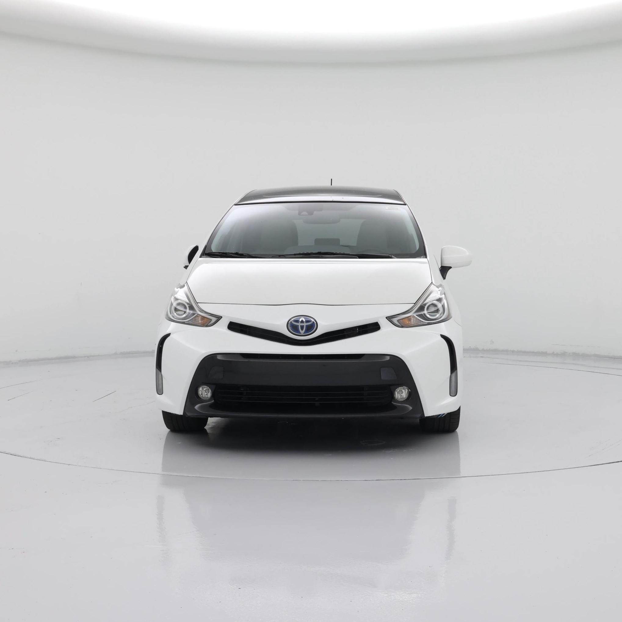 Thumbnail: 2017 Toyota Prius v - 5