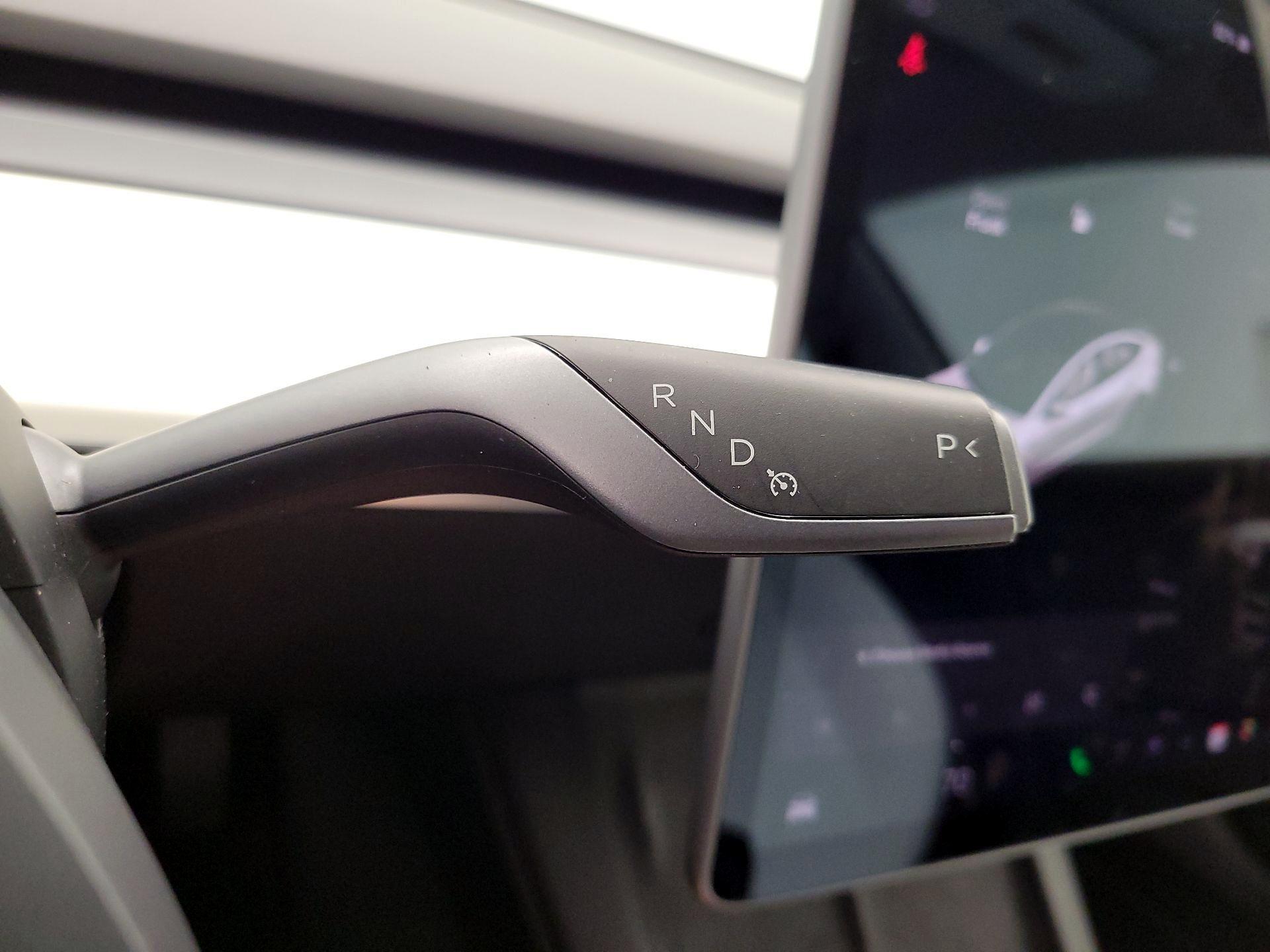 Thumbnail: 2022 Tesla Model 3 - 17