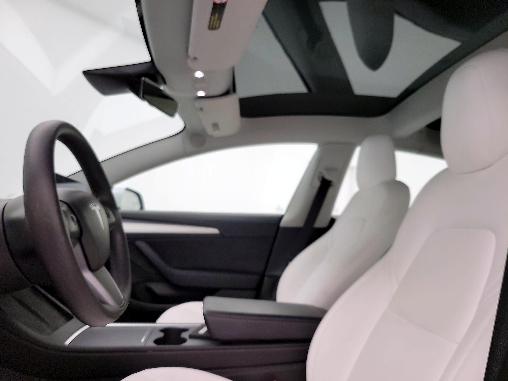 Thumbnail: 2022 Tesla Model 3 - 18