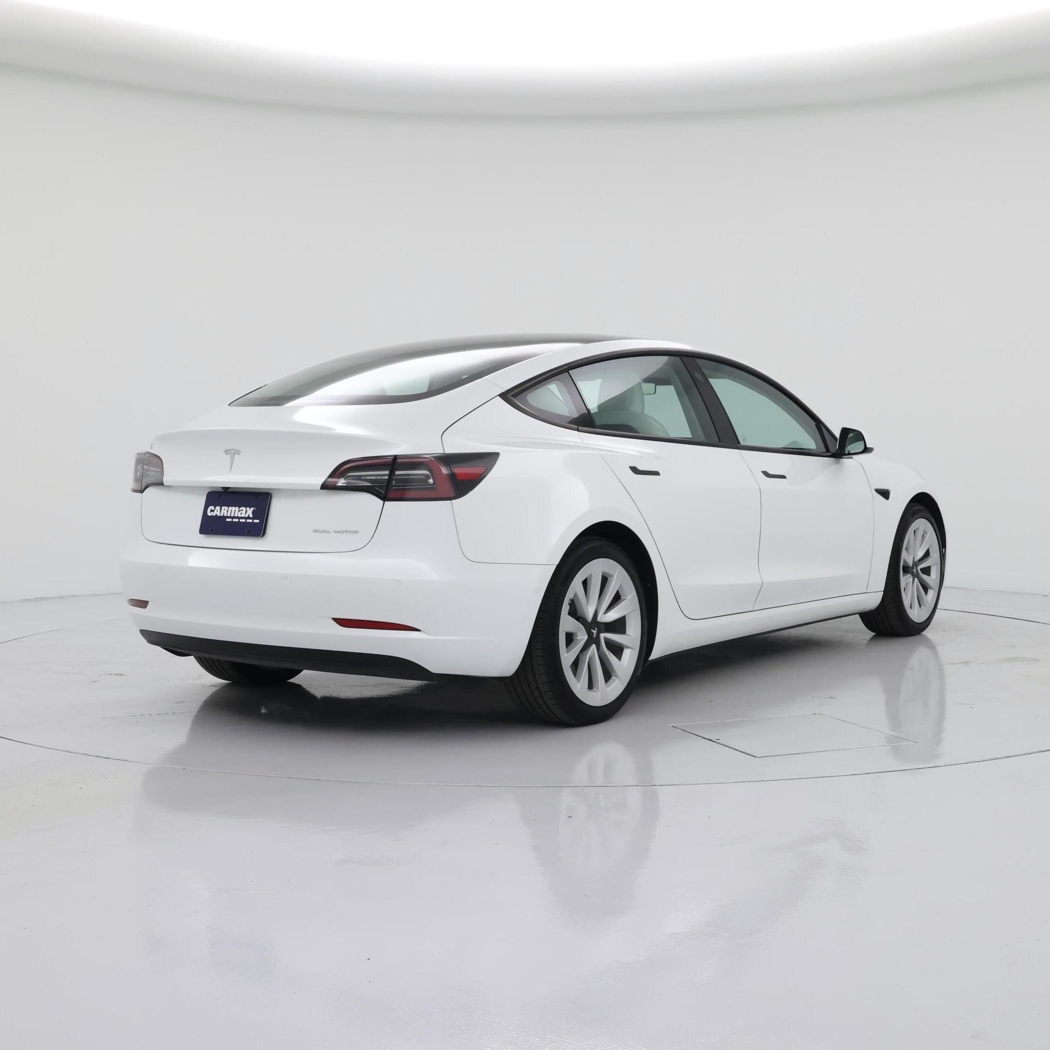 Thumbnail: 2022 Tesla Model 3 - 8